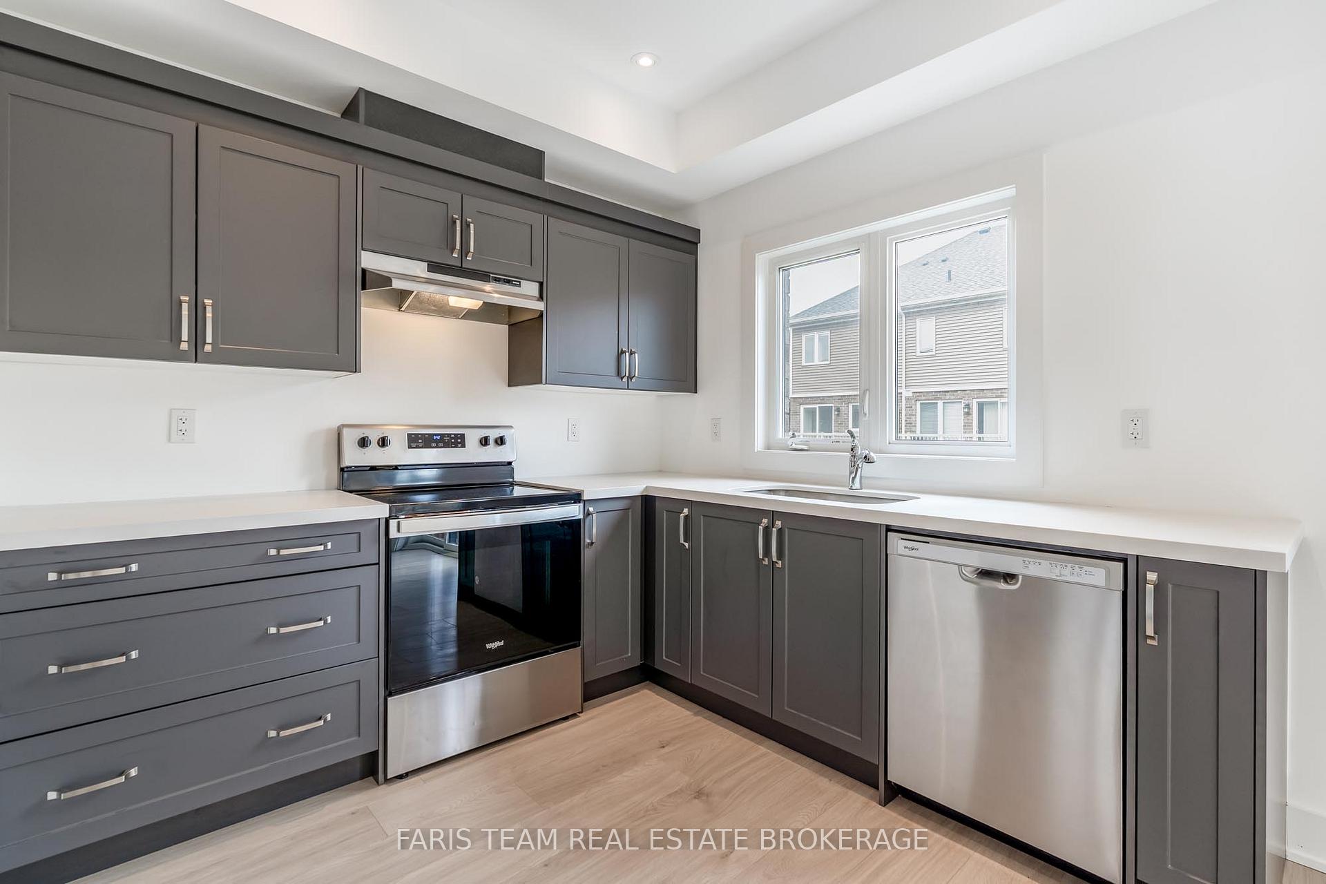 Photo 9 of 53 Harvest Crescent, Barrie, Rural Barrie Southeast — HOMEH