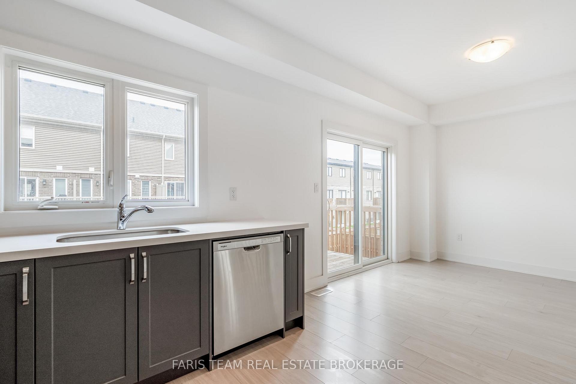 Photo 11 of 53 Harvest Crescent, Barrie, Rural Barrie Southeast — HOMEH