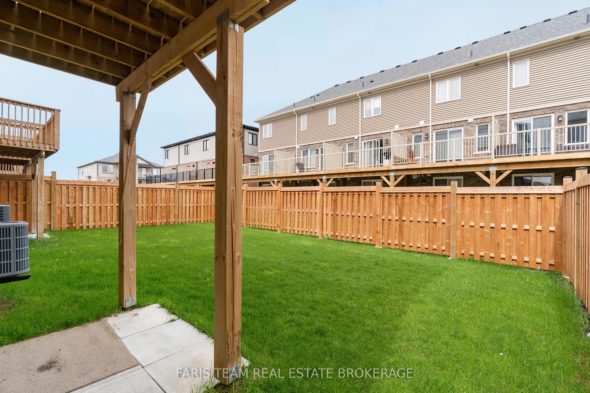 Photo 32 of 53 Harvest Crescent, Barrie, Rural Barrie Southeast — HOMEH