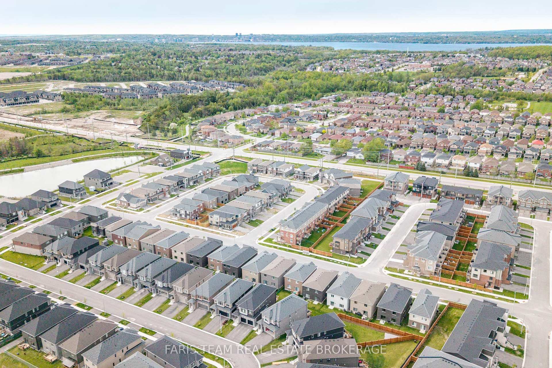 Photo 39 of 53 Harvest Crescent, Barrie, Rural Barrie Southeast — HOMEH