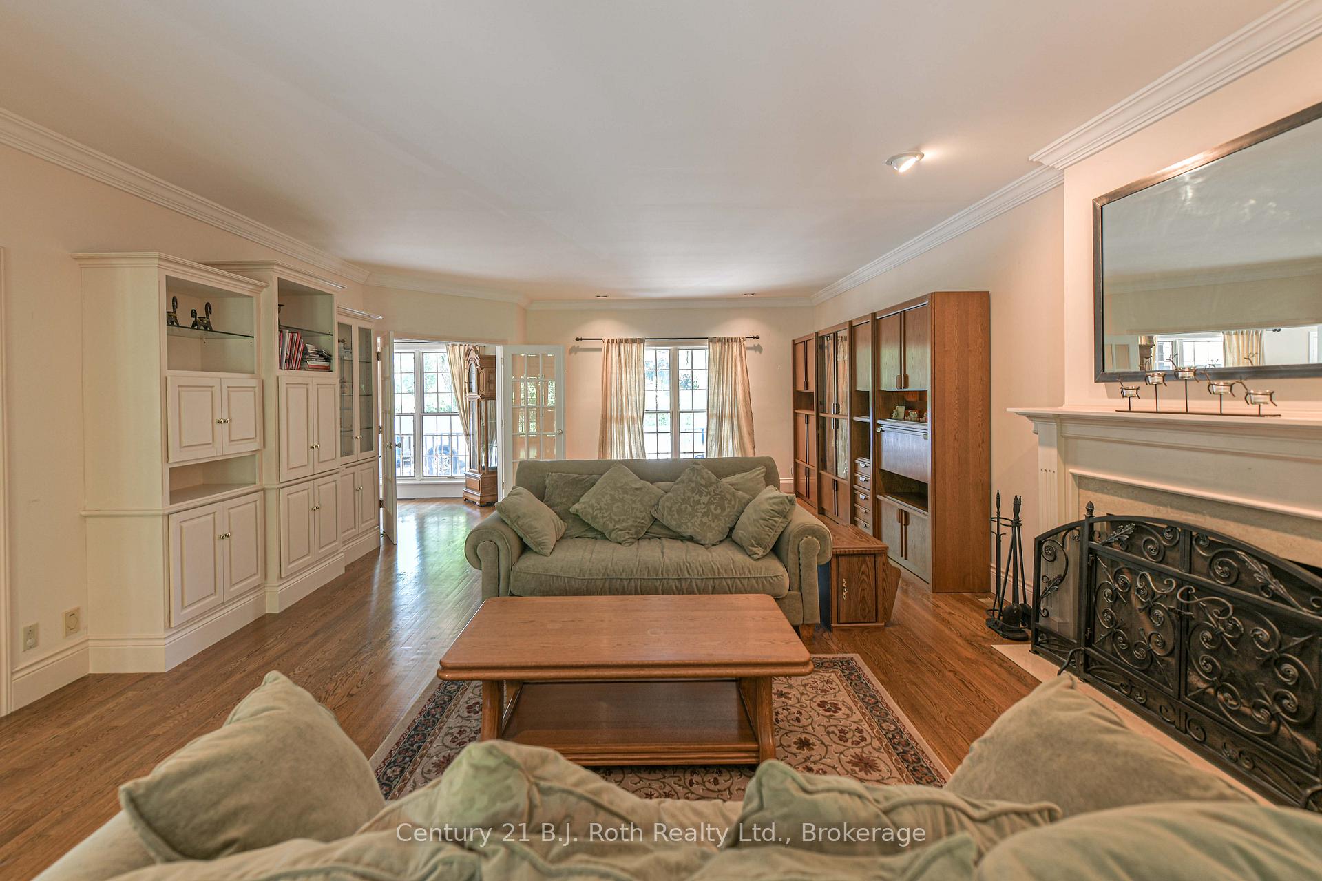 Photo 7 of 403 Bay Street, Orillia — HOMEH