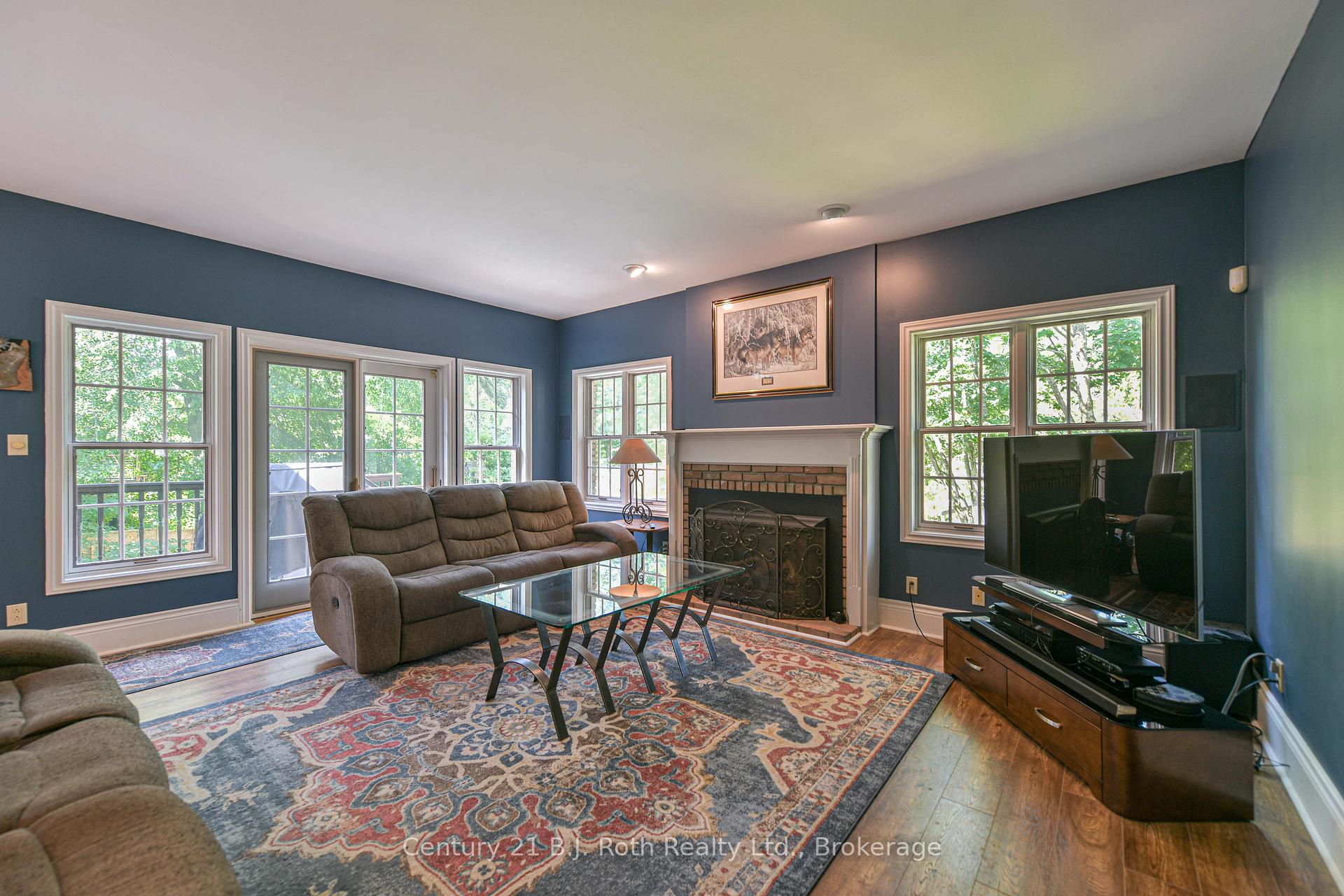 Photo 16 of 403 Bay Street, Orillia — HOMEH