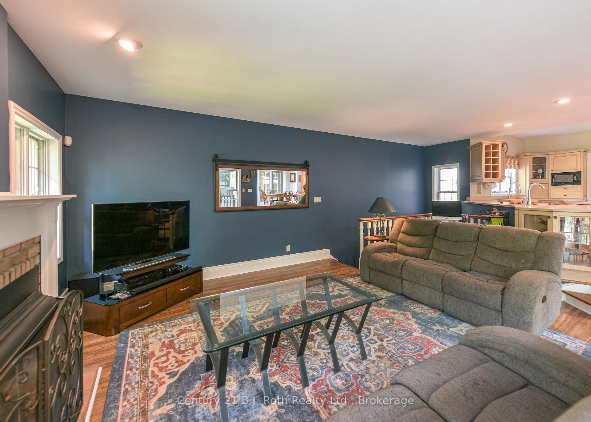 Photo 18 of 403 Bay Street, Orillia — HOMEH