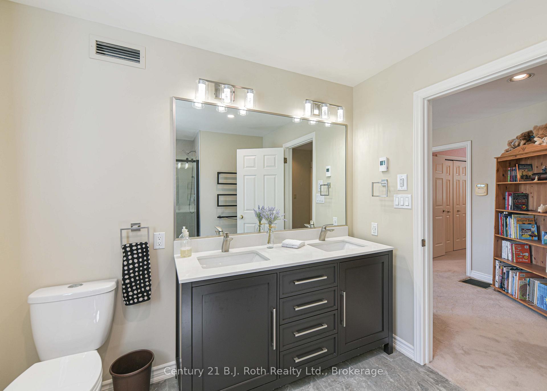 Photo 31 of 403 Bay Street, Orillia — HOMEH