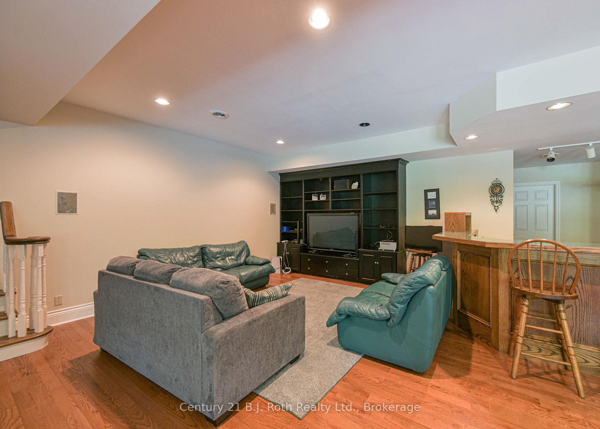Photo 39 of 403 Bay Street, Orillia — HOMEH