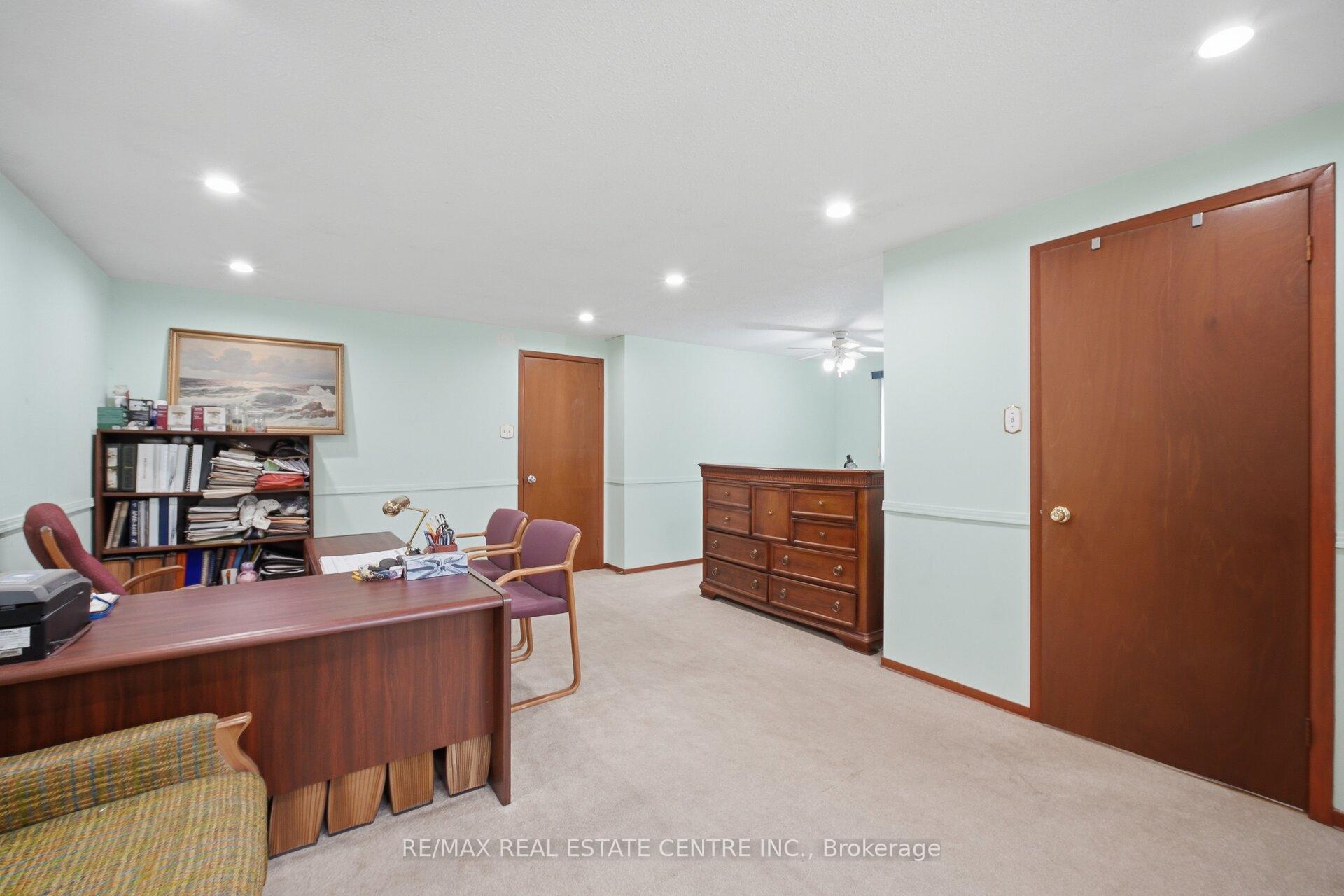 Photo 23 of 32 Dafoe Crescent, Brampton, Fletcher's West — HOMEH