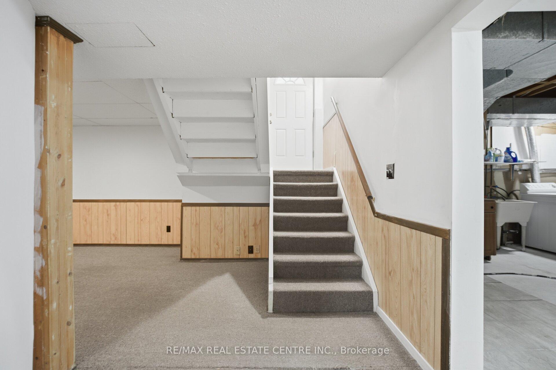 Photo 33 of 32 Dafoe Crescent, Brampton, Fletcher's West — HOMEH