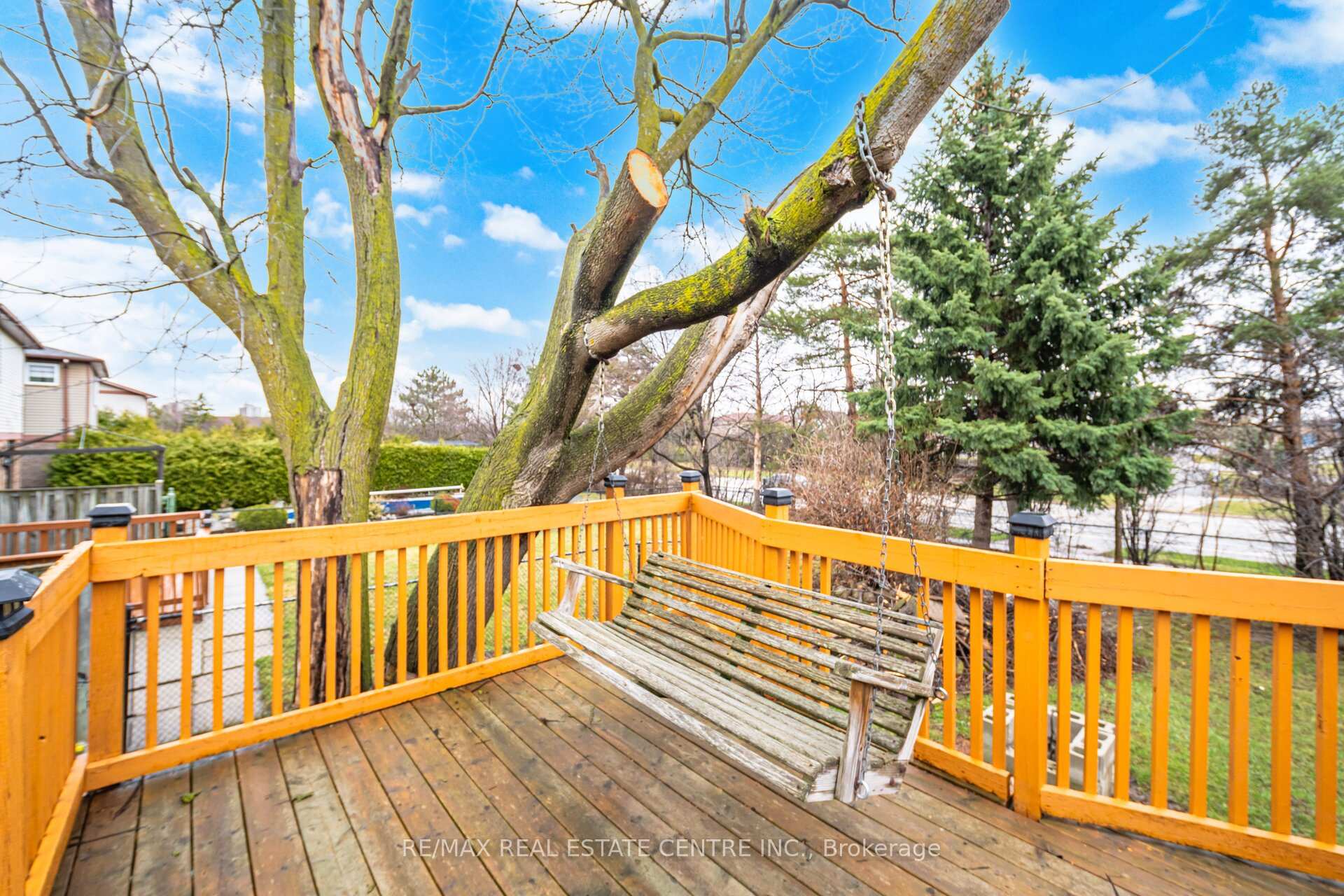 Photo 43 of 32 Dafoe Crescent, Brampton, Fletcher's West — HOMEH