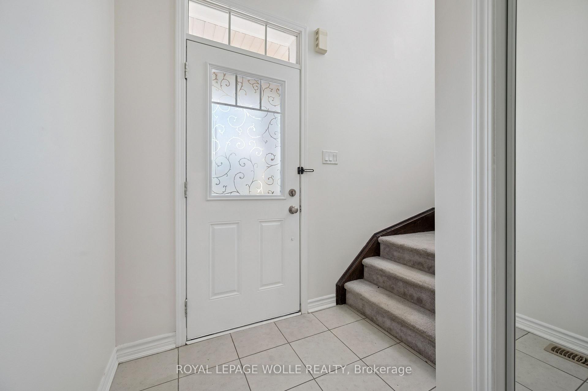 Photo 5 of 267 Grovehill Crescent, Kitchener, Trussler — HOMEH