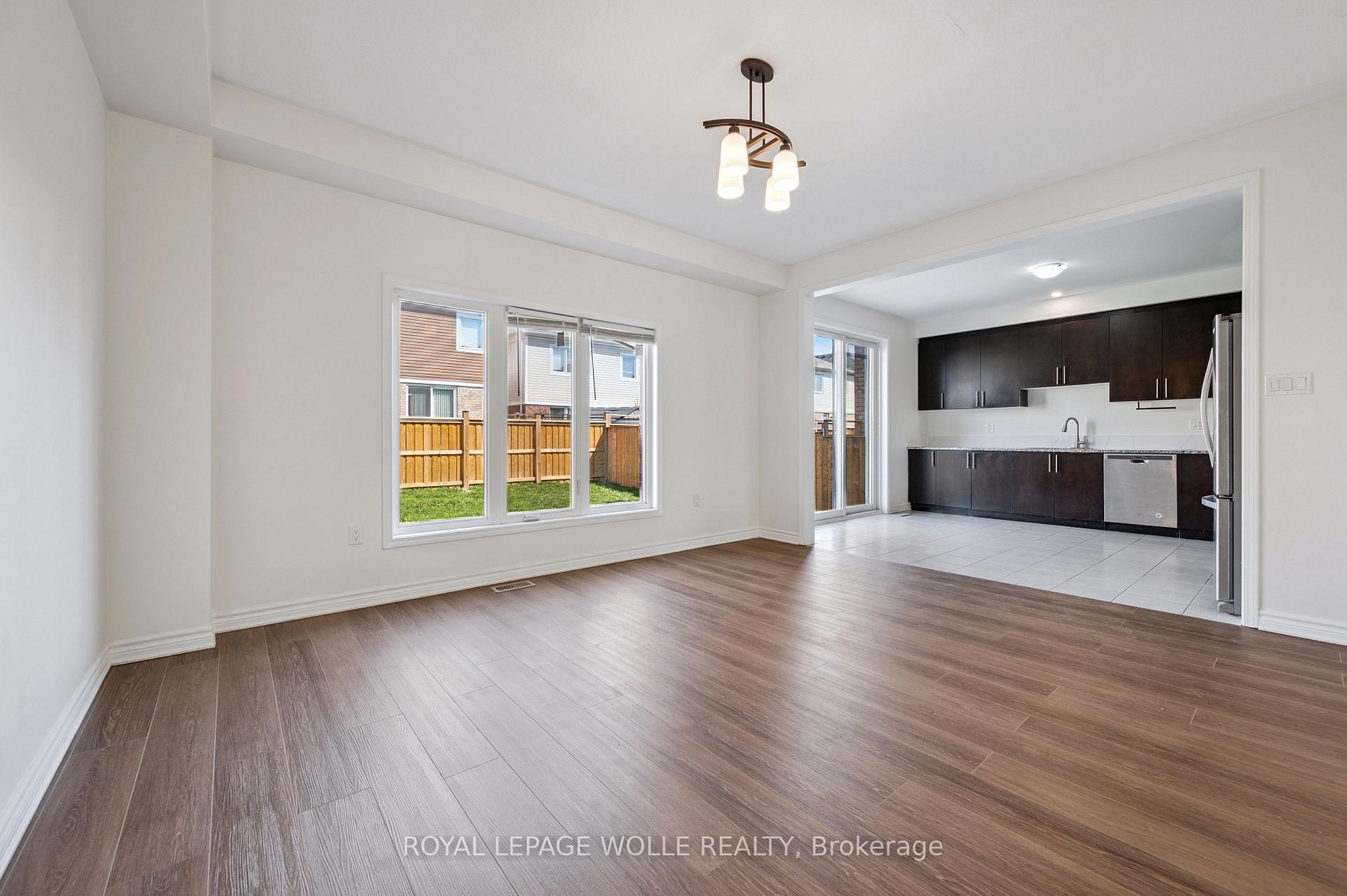 Photo 6 of 267 Grovehill Crescent, Kitchener, Trussler — HOMEH
