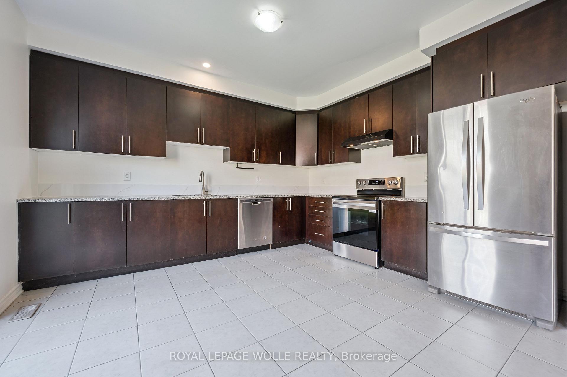 Photo 9 of 267 Grovehill Crescent, Kitchener, Trussler — HOMEH