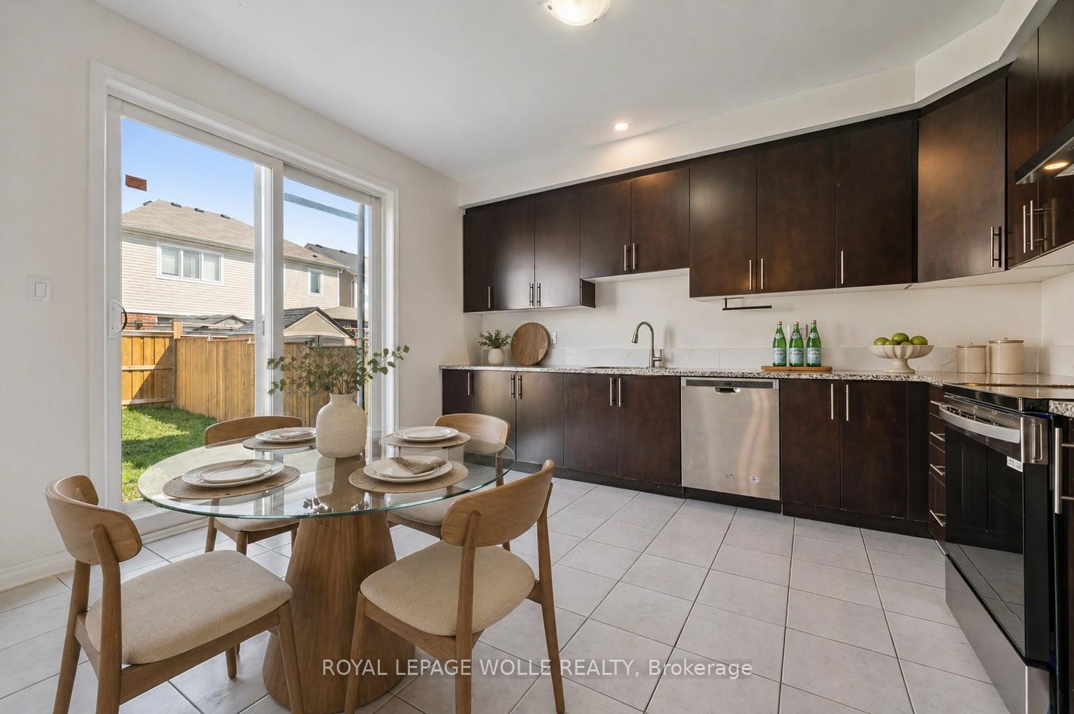 Photo 10 of 267 Grovehill Crescent, Kitchener, Trussler — HOMEH