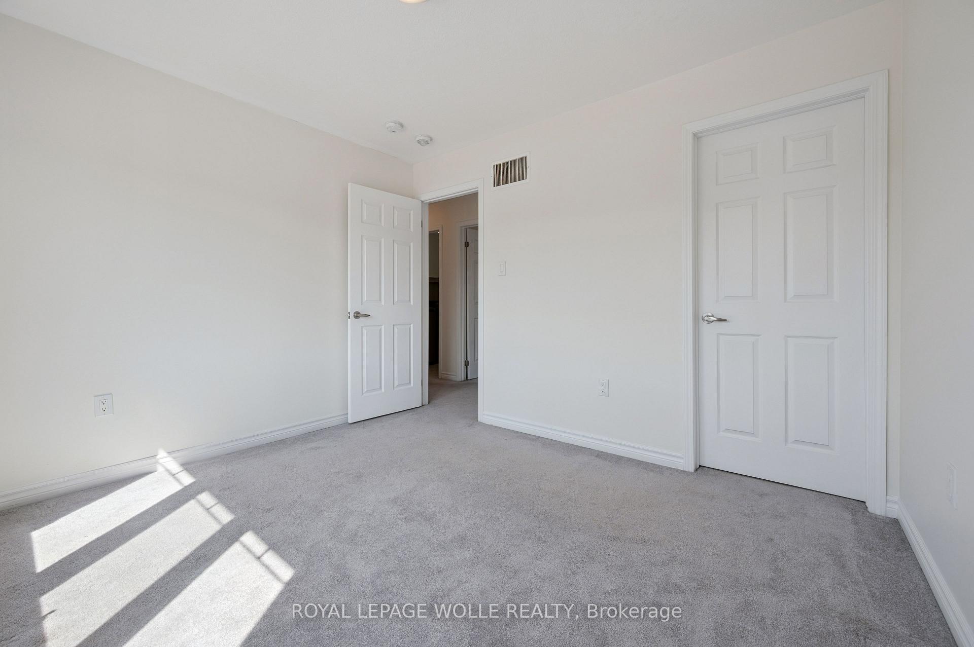 Photo 16 of 267 Grovehill Crescent, Kitchener, Trussler — HOMEH