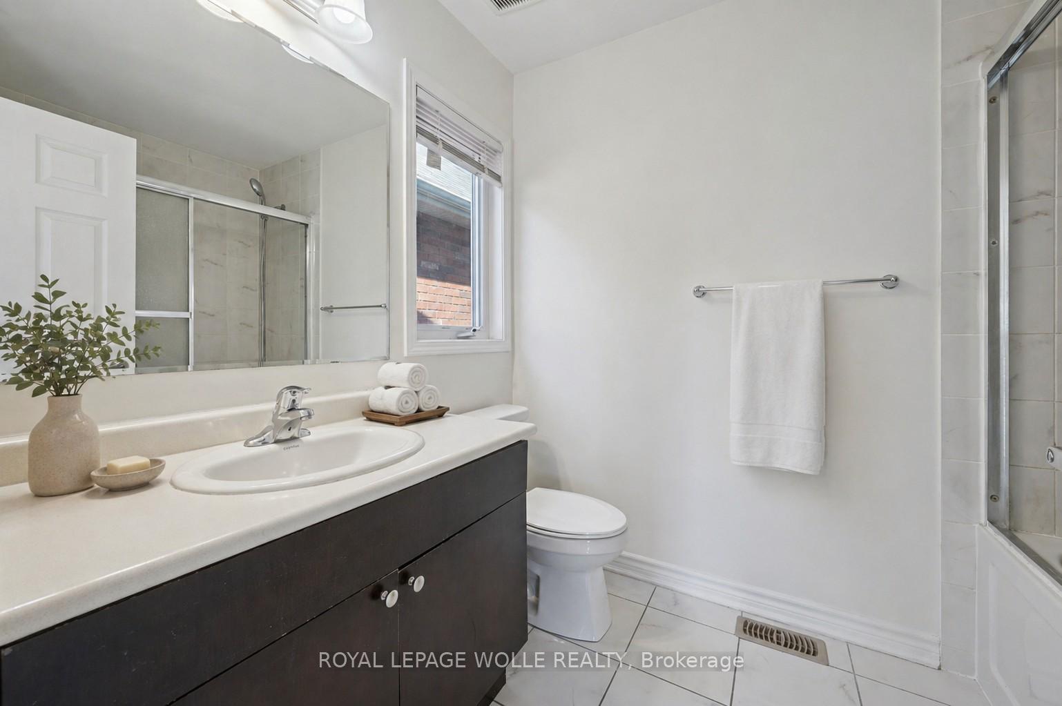 Photo 17 of 267 Grovehill Crescent, Kitchener, Trussler — HOMEH