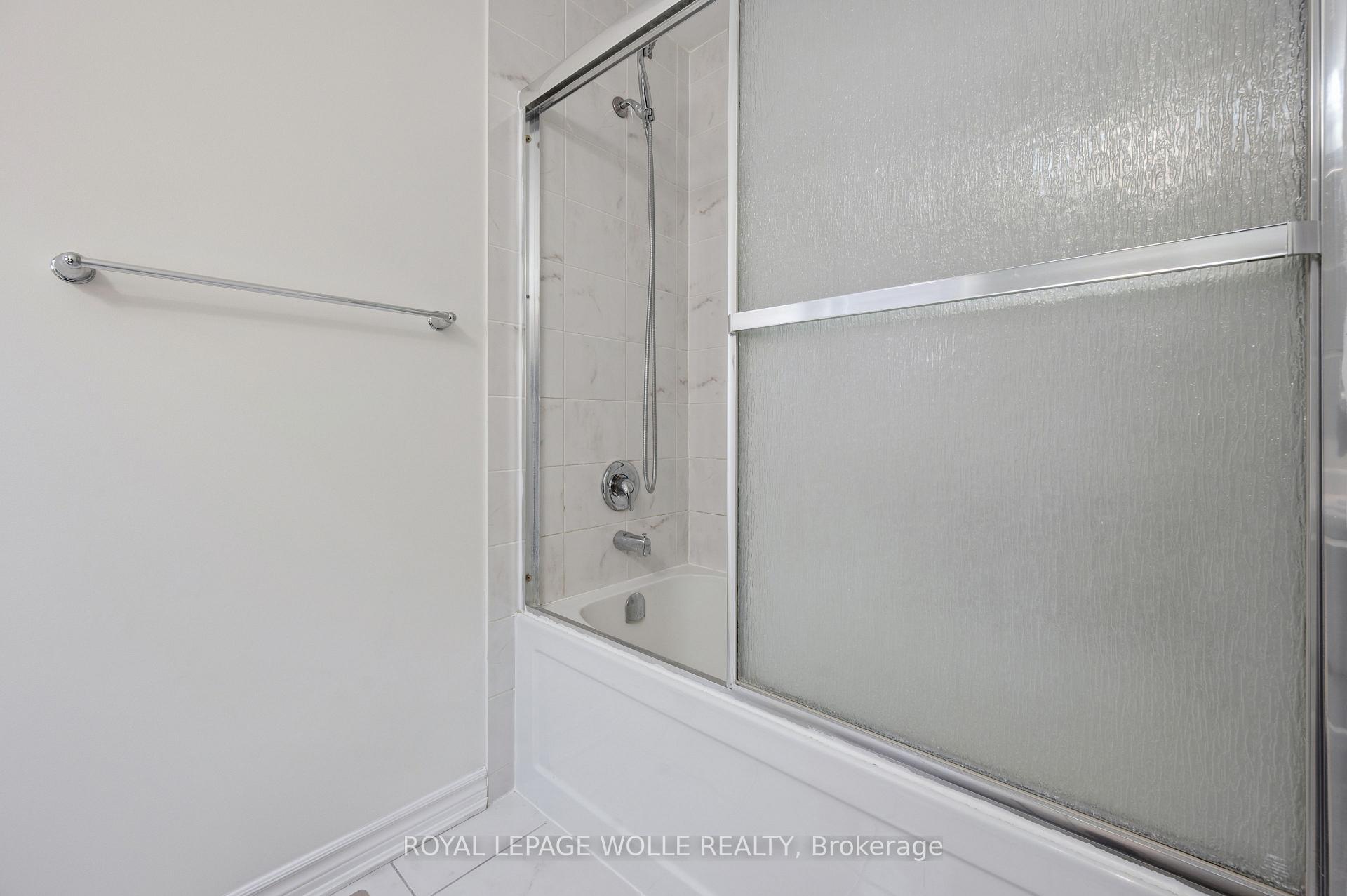 Photo 18 of 267 Grovehill Crescent, Kitchener, Trussler — HOMEH