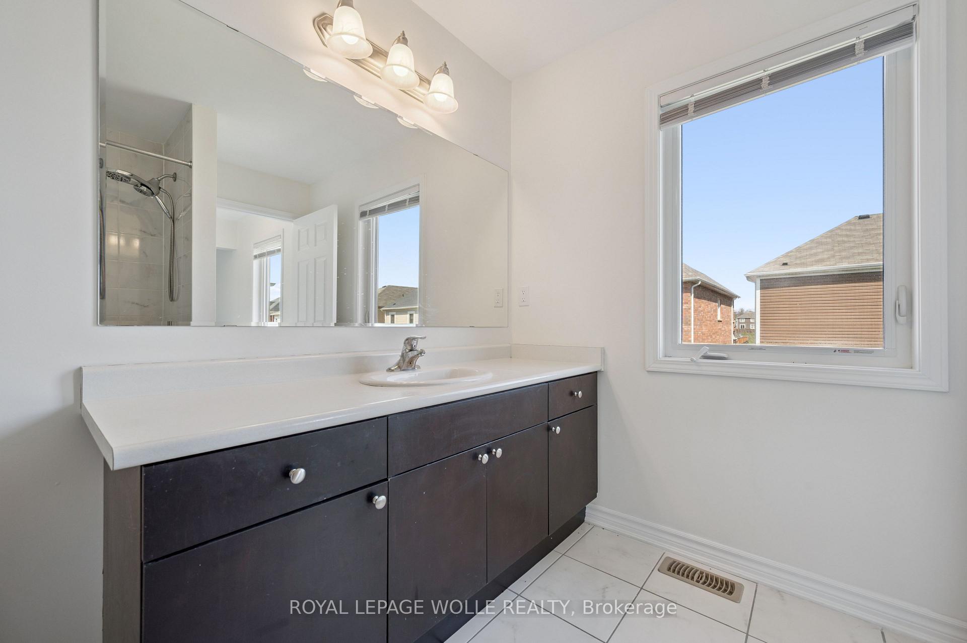 Photo 22 of 267 Grovehill Crescent, Kitchener, Trussler — HOMEH
