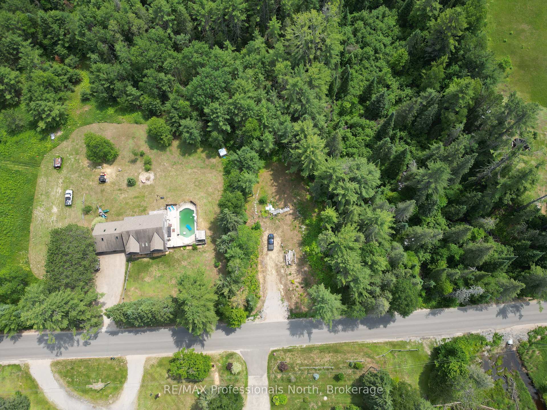 Photo 5 of 1940 Scotch Line Road, Minden Hills, Minden — HOMEH