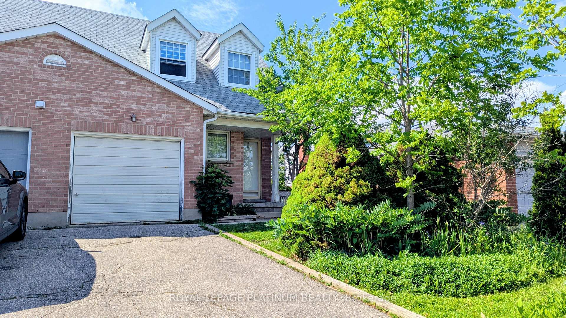 Photo 3 of Unit B, 630 Pinerow Crescent, Waterloo, Westvale — HOMEH