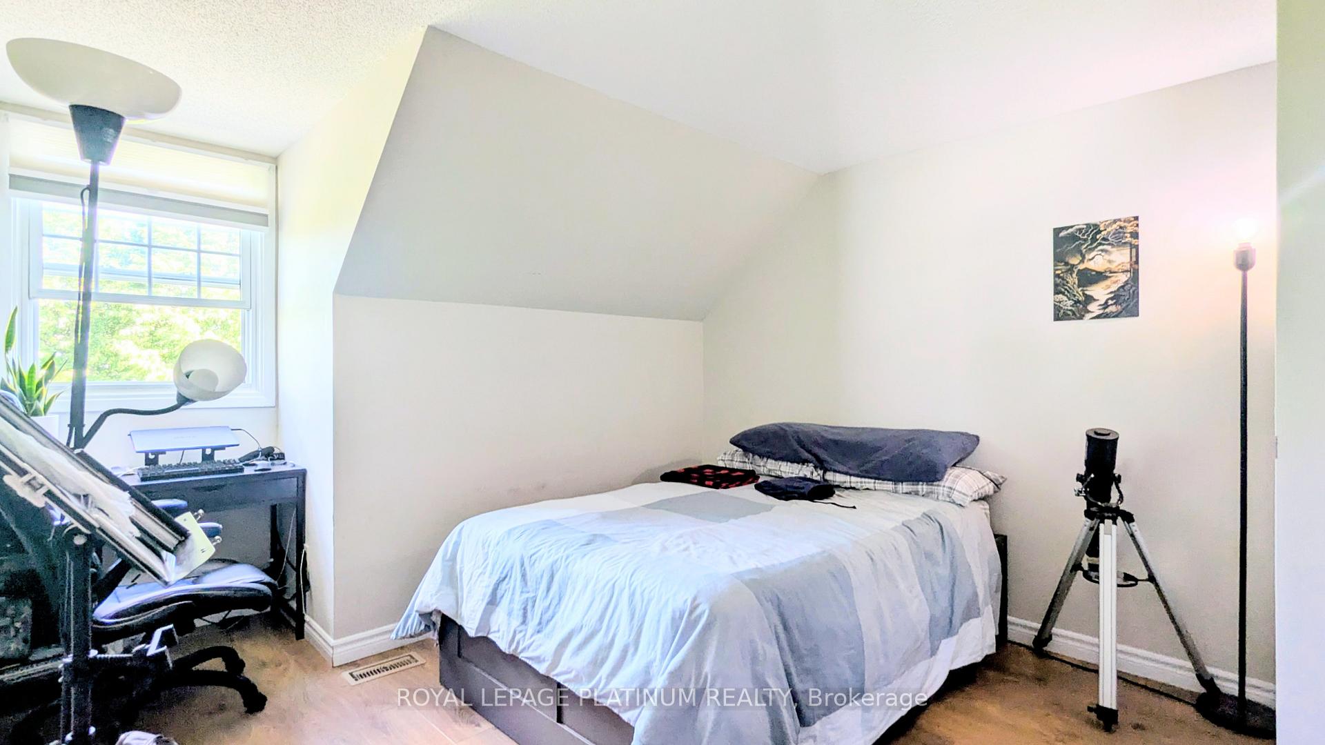 Photo 7 of Unit B, 630 Pinerow Crescent, Waterloo, Westvale — HOMEH