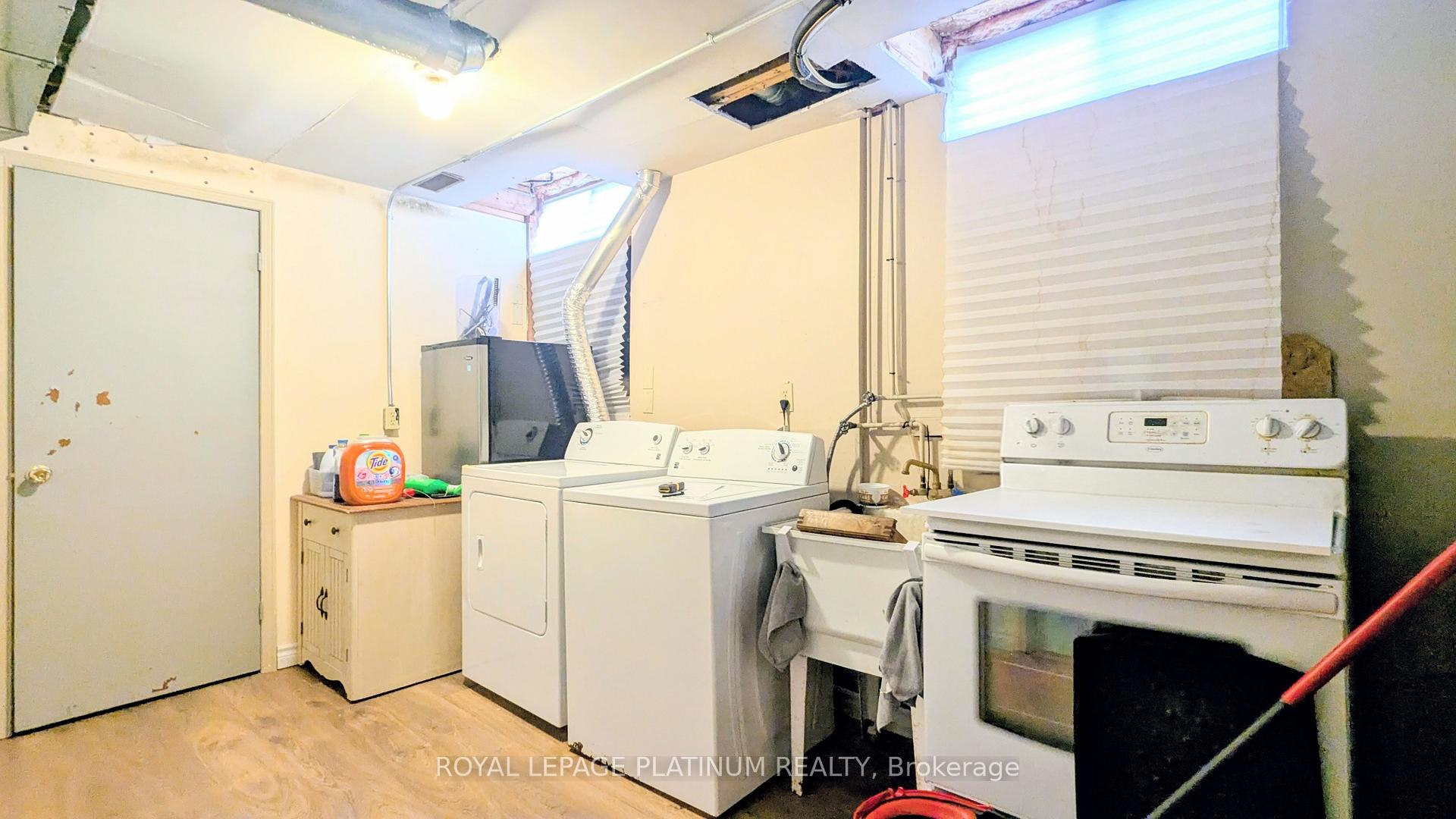 Photo 14 of Unit B, 630 Pinerow Crescent, Waterloo, Westvale — HOMEH