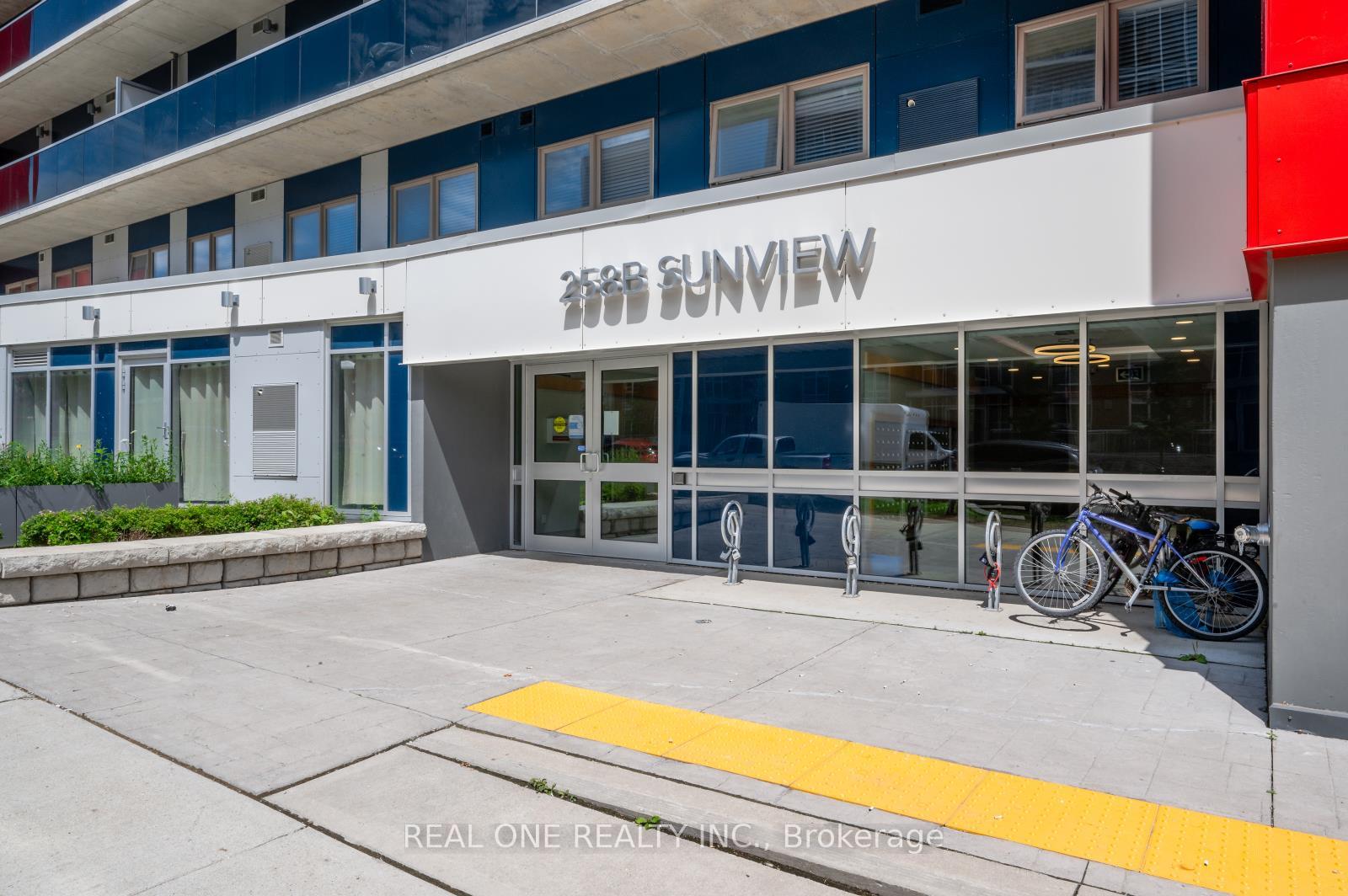 Photo 2 of Unit 287, 258B Sunview Street, Waterloo, Beechwood/University — HOMEH