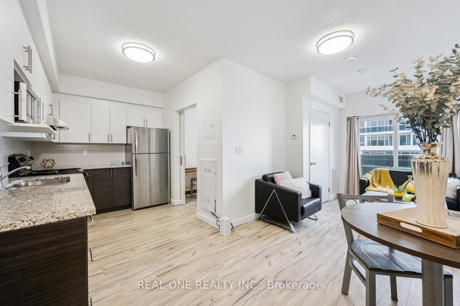 Photo 3 of Unit 287, 258B Sunview Street, Waterloo, Beechwood/University — HOMEH