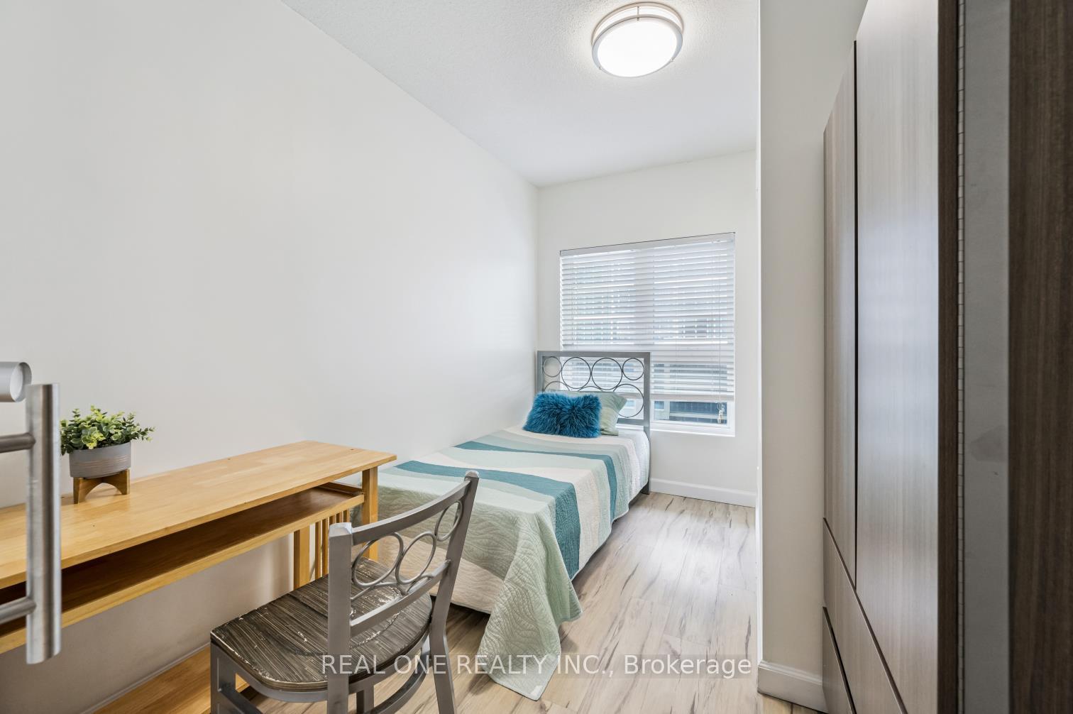 Photo 11 of Unit 287, 258B Sunview Street, Waterloo, Beechwood/University — HOMEH