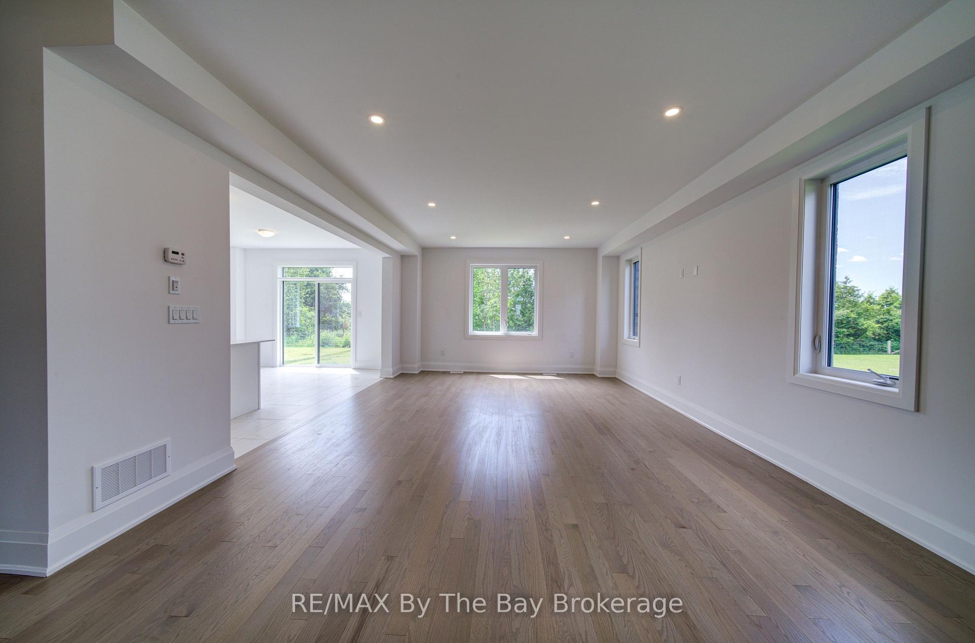 Photo 7 of 64 Amber Drive, Wasaga Beach — HOMEH