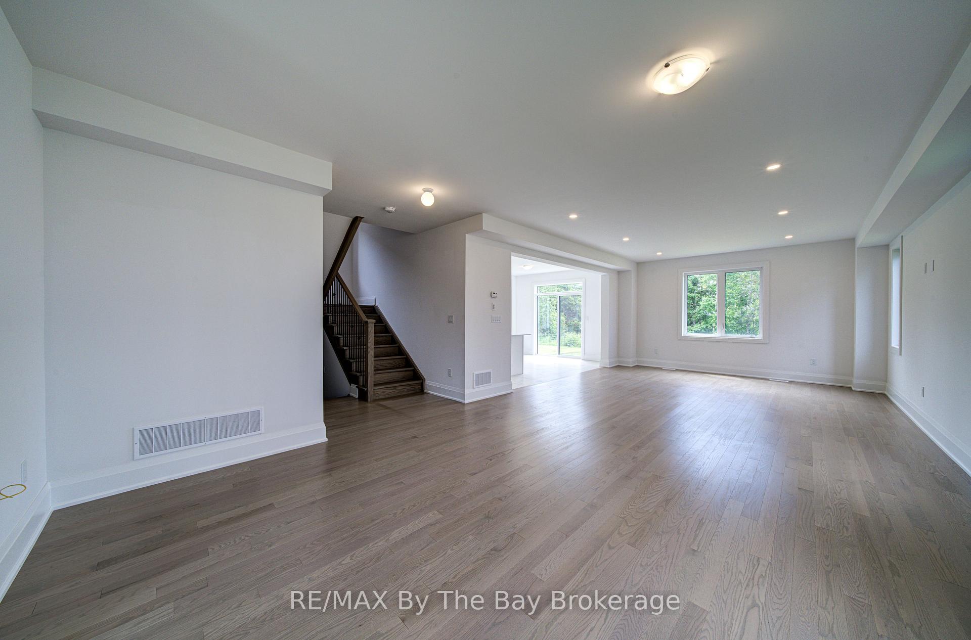 Photo 11 of 64 Amber Drive, Wasaga Beach — HOMEH
