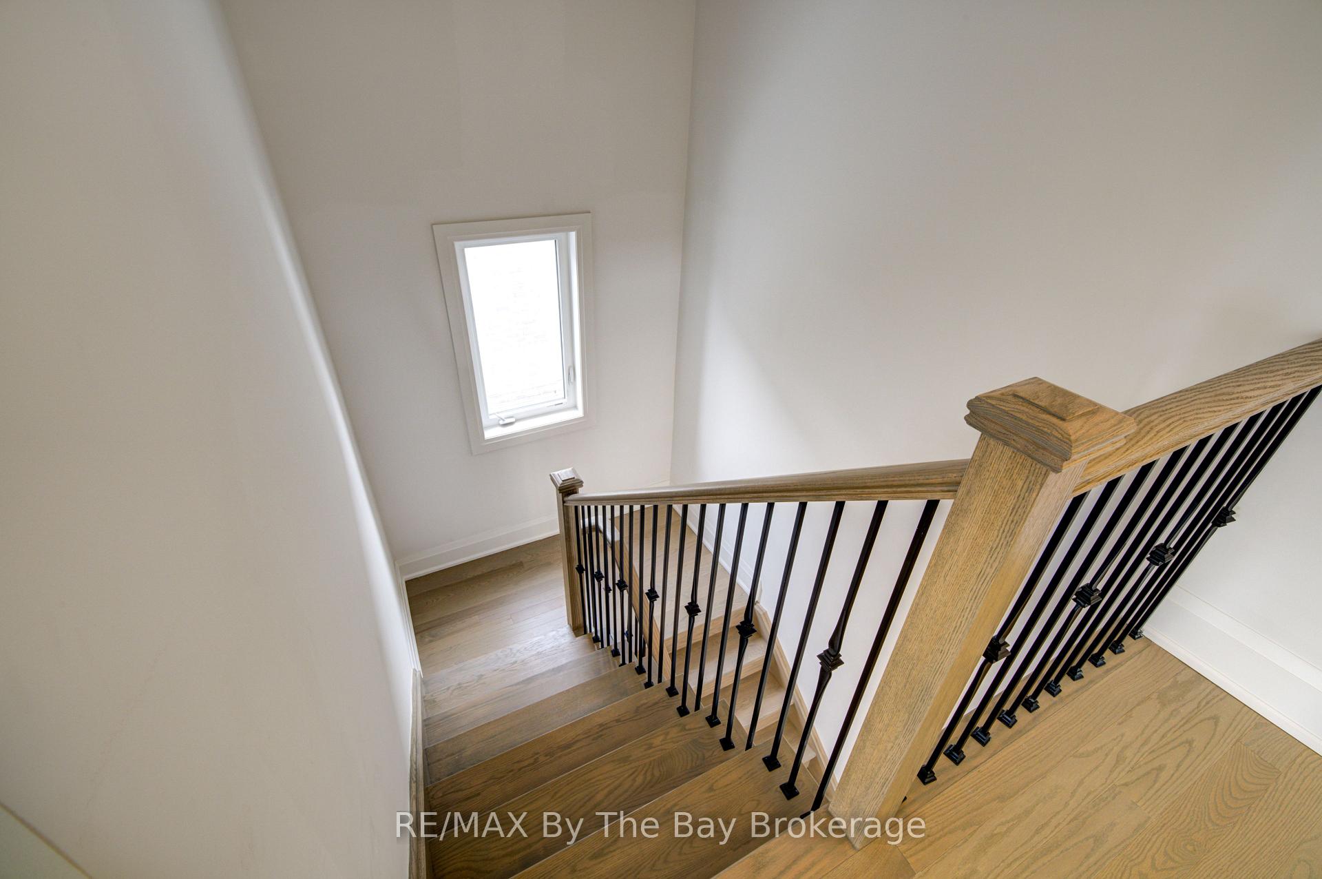 Photo 16 of 64 Amber Drive, Wasaga Beach — HOMEH
