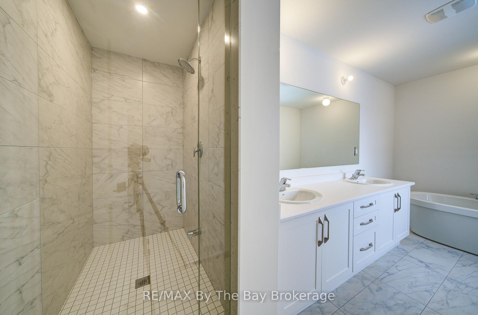 Photo 19 of 64 Amber Drive, Wasaga Beach — HOMEH