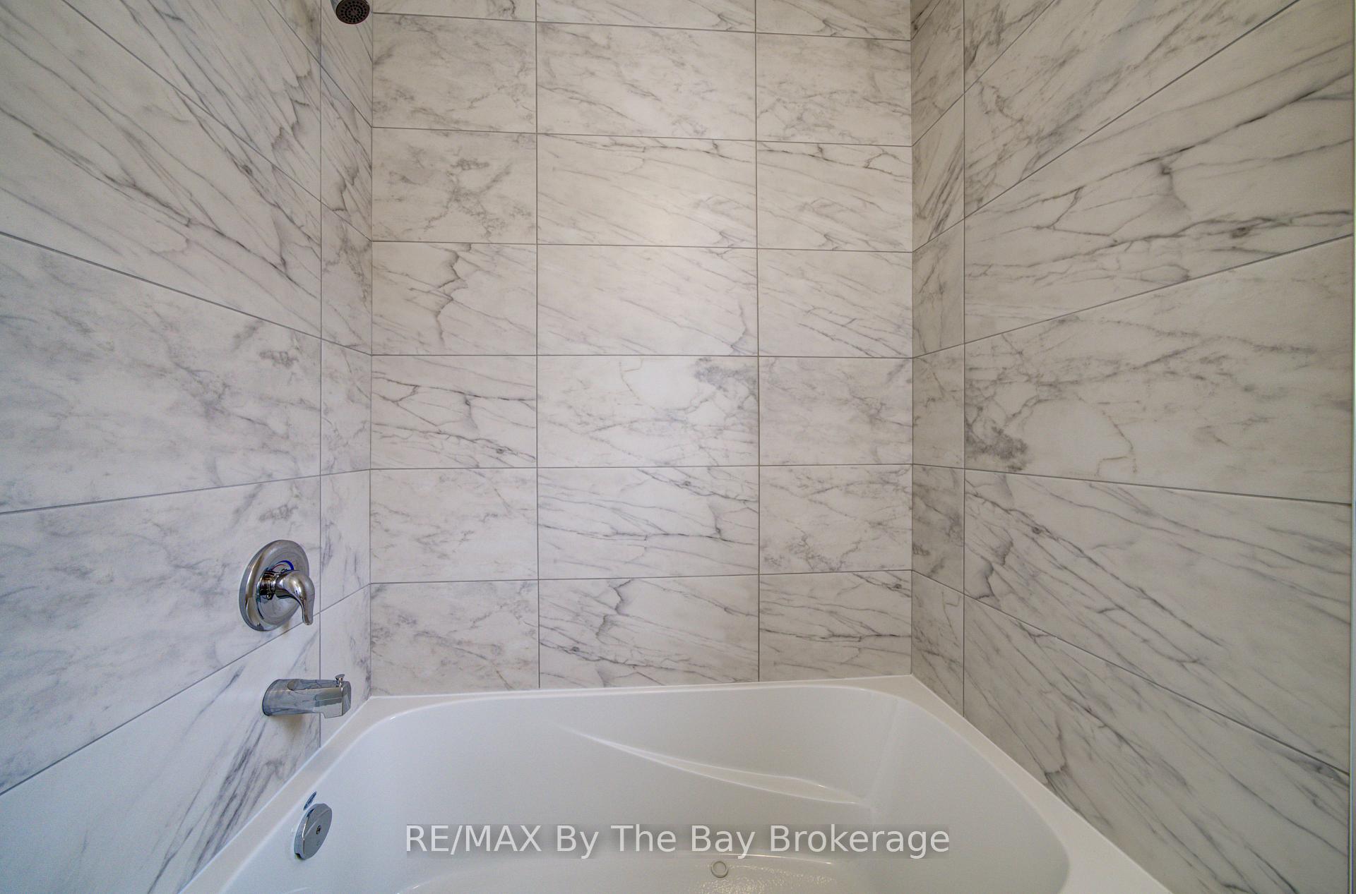 Photo 25 of 64 Amber Drive, Wasaga Beach — HOMEH
