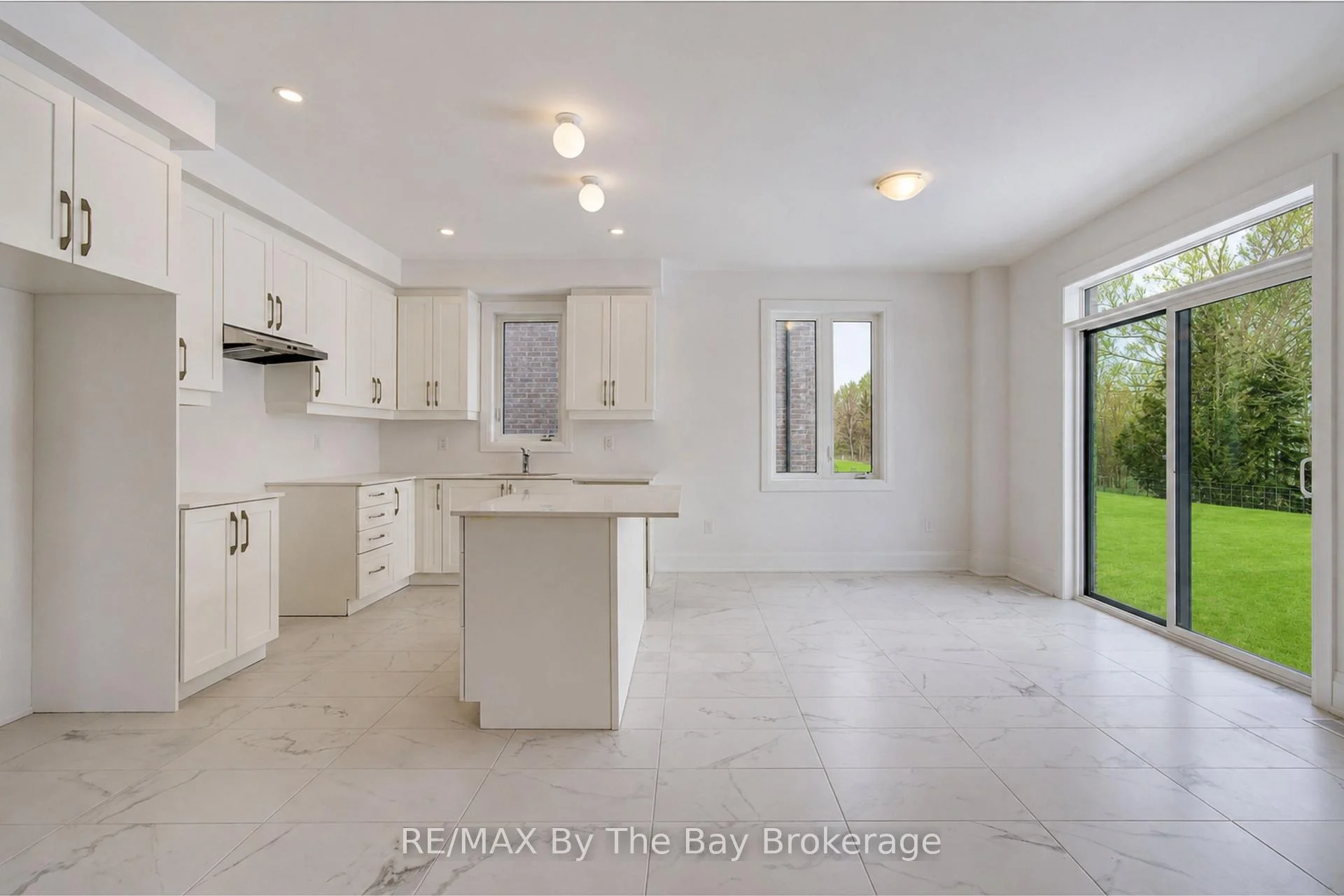 Photo 36 of 64 Amber Drive, Wasaga Beach — HOMEH