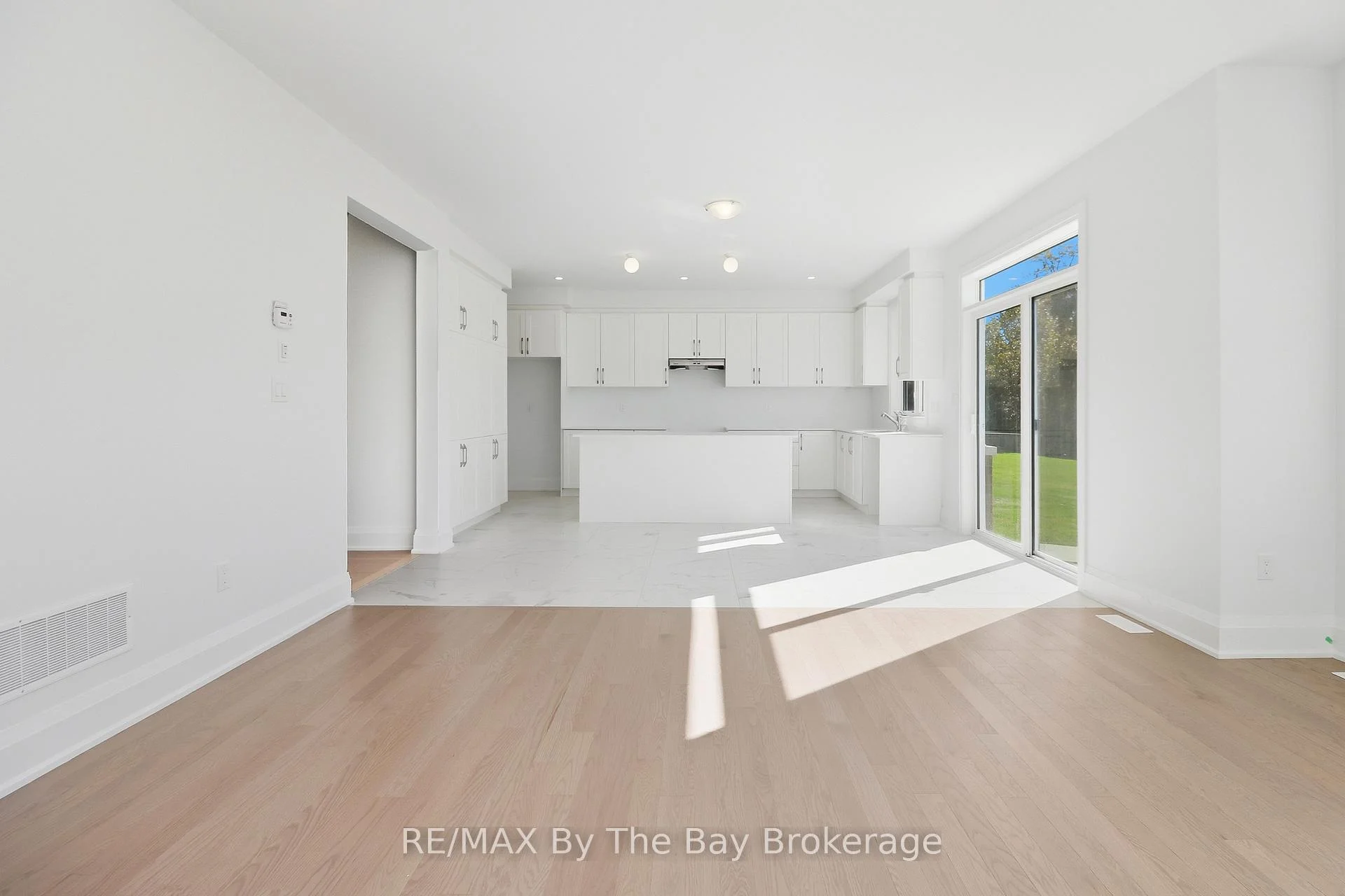 Photo 37 of 64 Amber Drive, Wasaga Beach — HOMEH