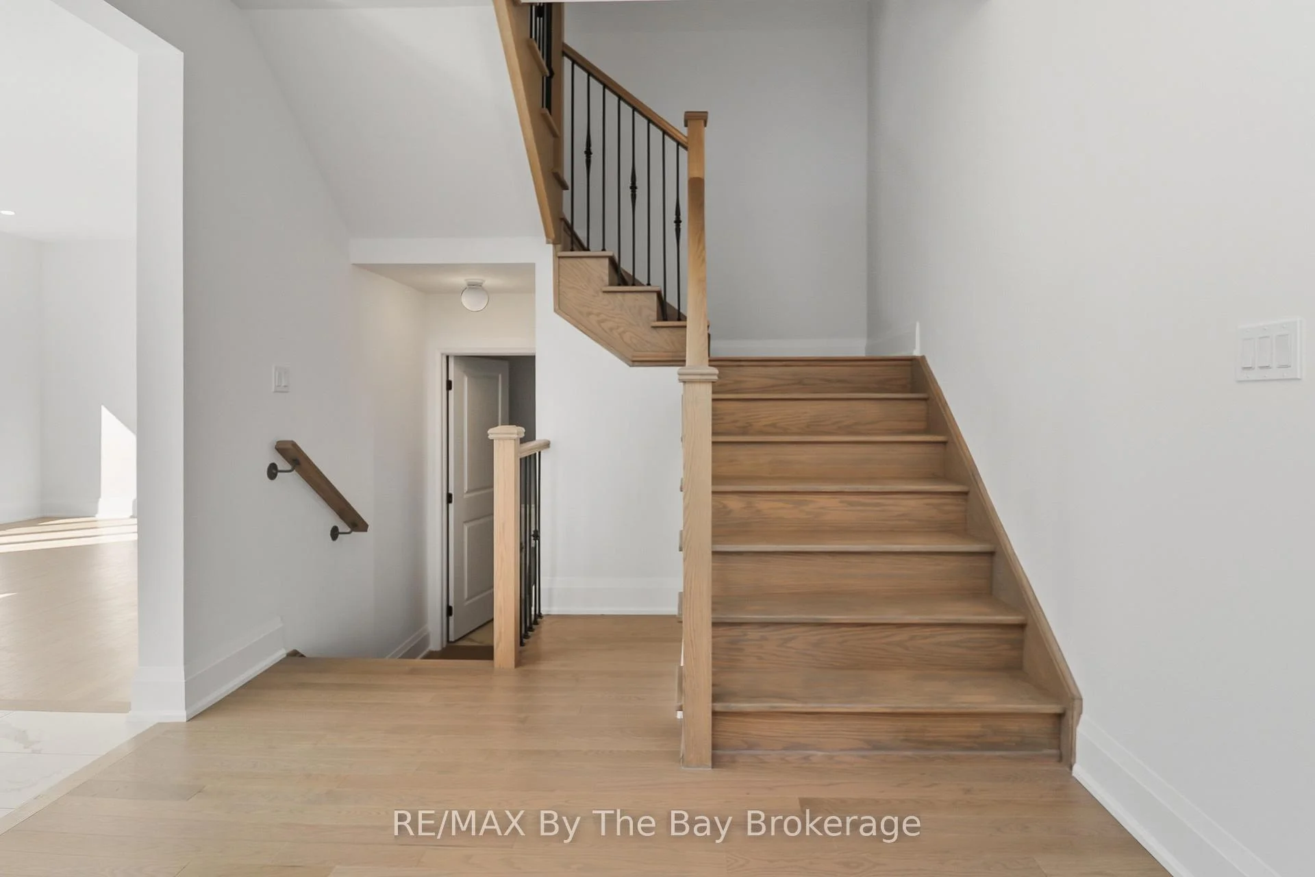 Photo 41 of 64 Amber Drive, Wasaga Beach — HOMEH