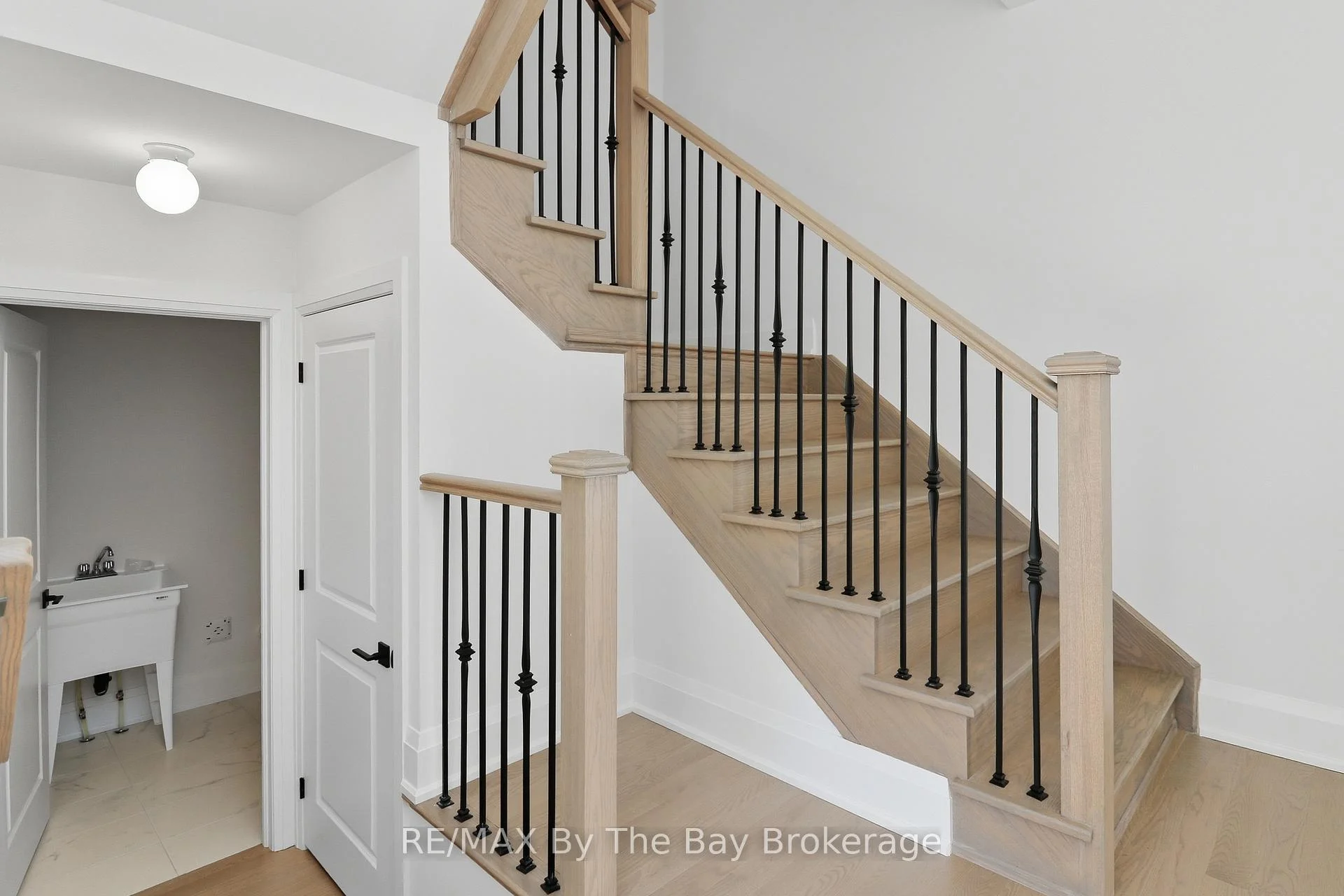 Photo 42 of 64 Amber Drive, Wasaga Beach — HOMEH