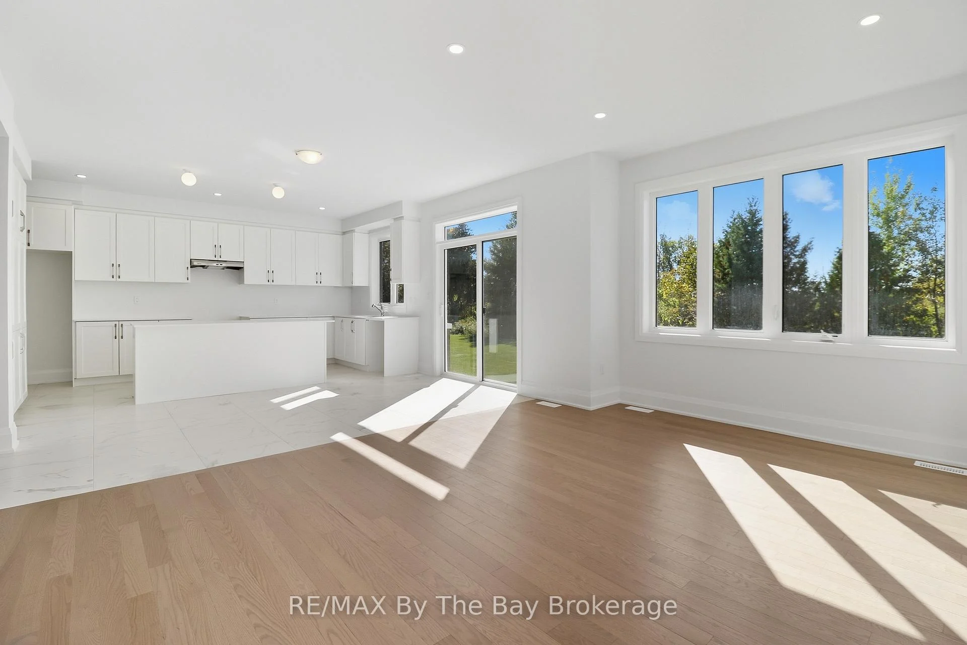 Photo 55 of 64 Amber Drive, Wasaga Beach — HOMEH