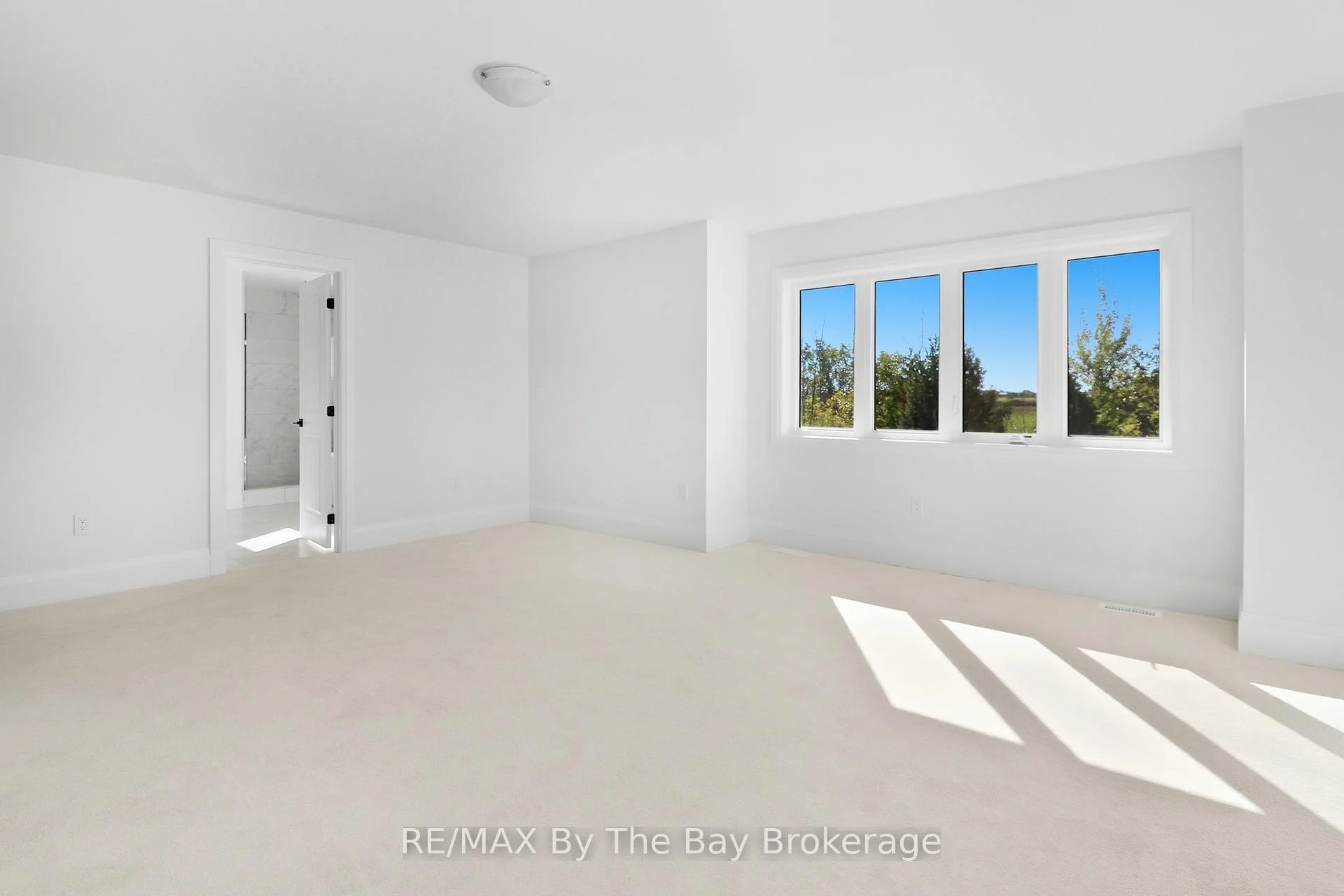 Photo 61 of 64 Amber Drive, Wasaga Beach — HOMEH