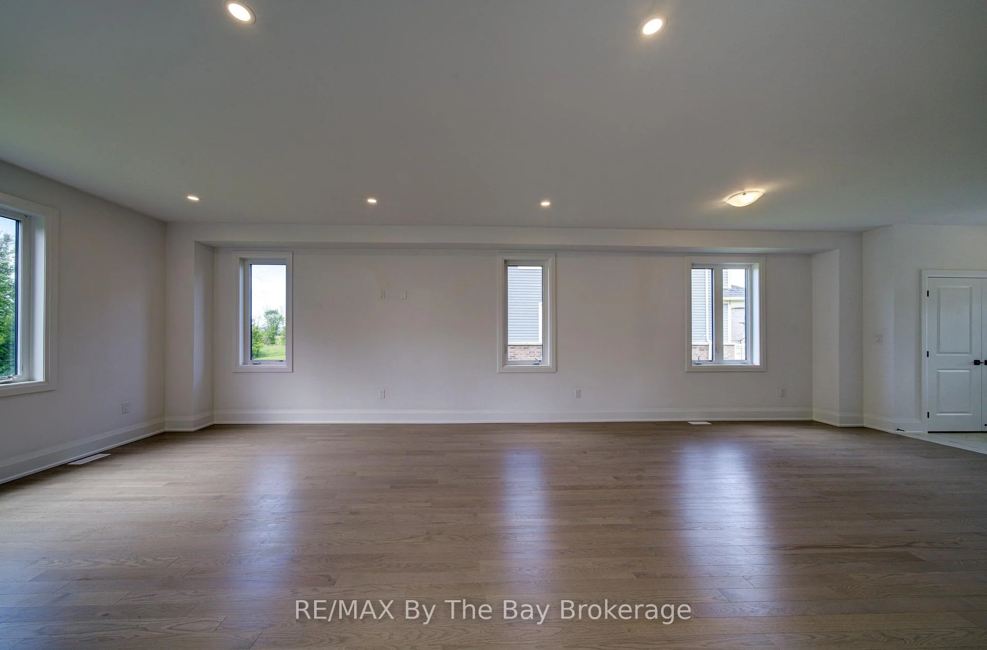 Photo 86 of 64 Amber Drive, Wasaga Beach — HOMEH