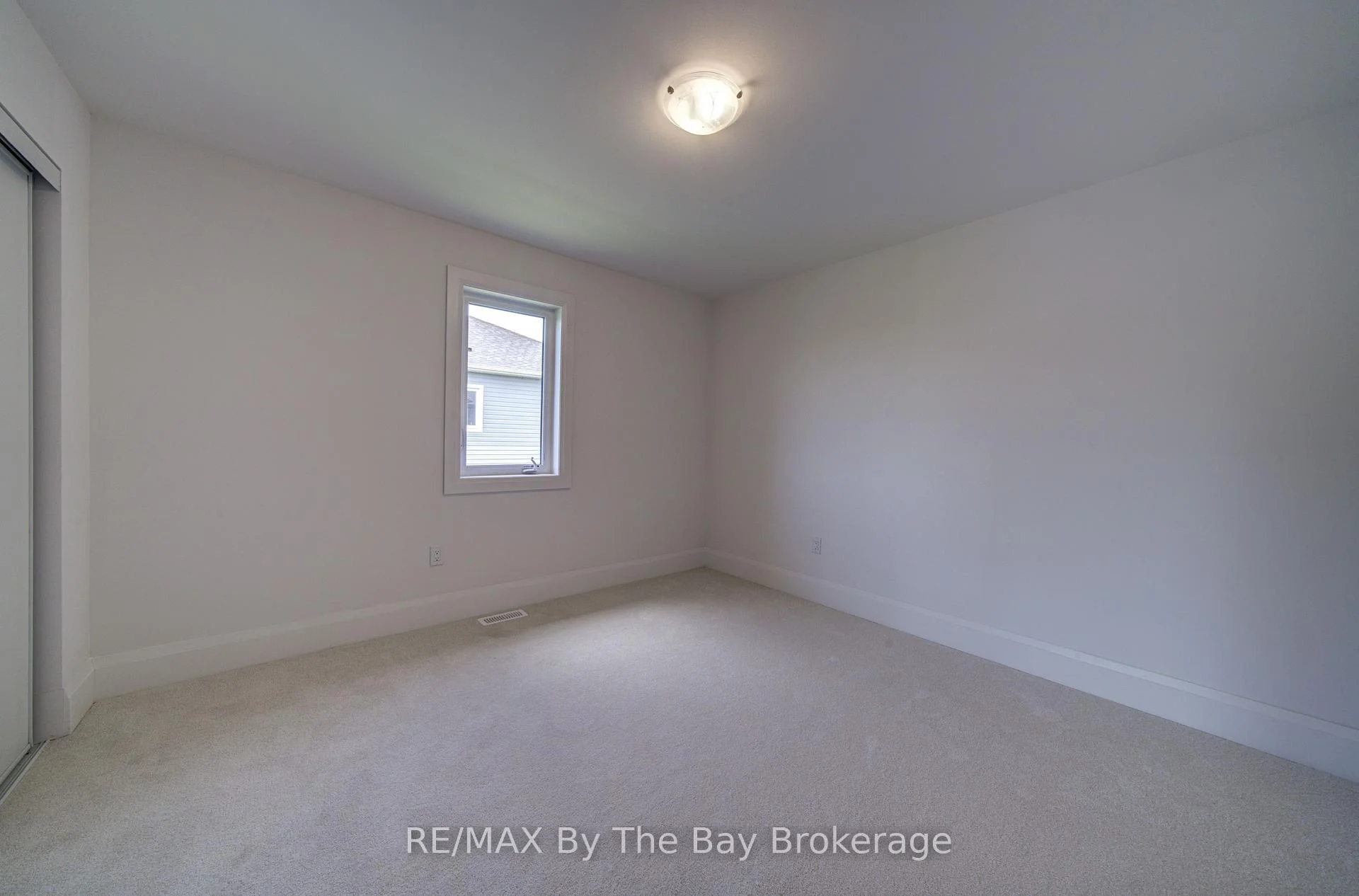 Photo 88 of 64 Amber Drive, Wasaga Beach — HOMEH