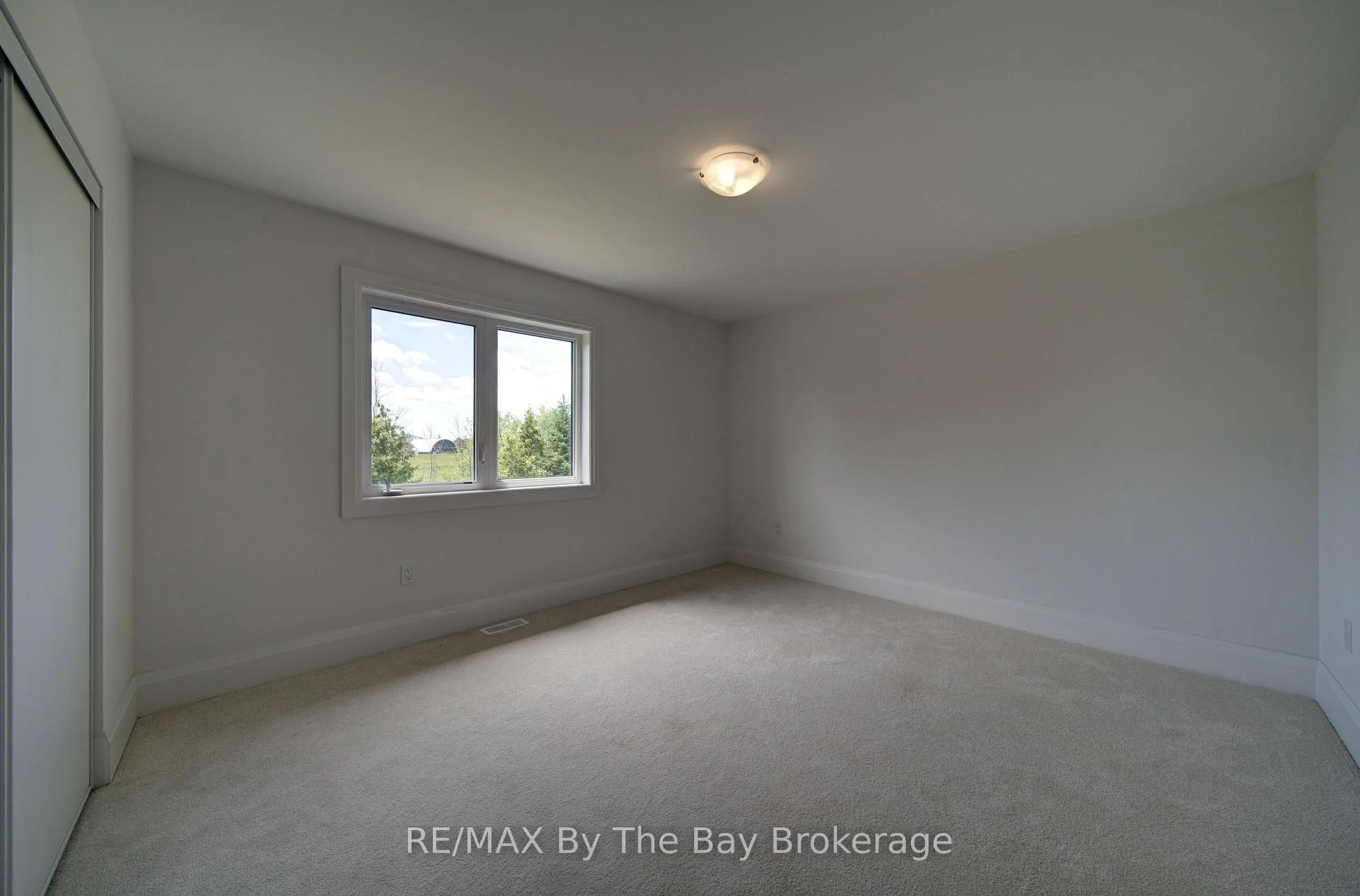 Photo 91 of 64 Amber Drive, Wasaga Beach — HOMEH