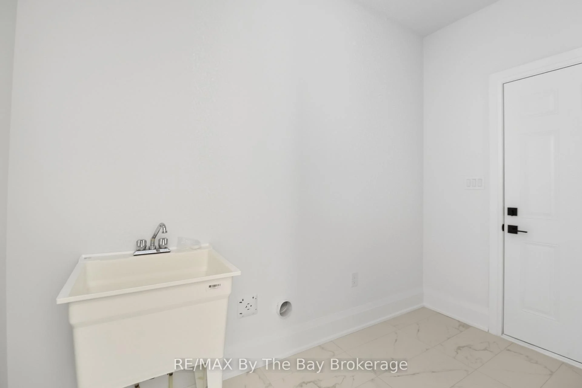 Photo 98 of 64 Amber Drive, Wasaga Beach — HOMEH