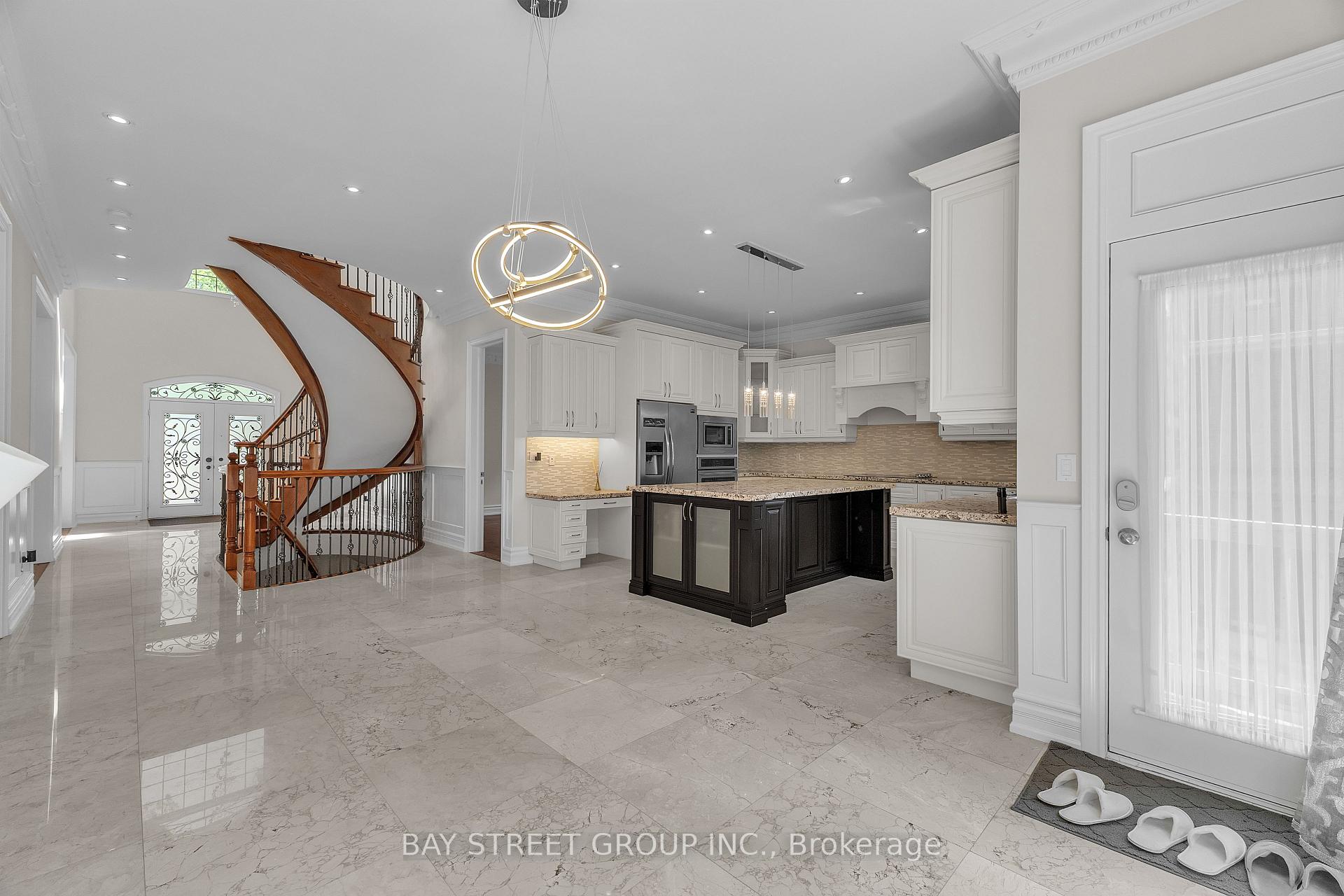 Photo 7 of 24 Murray Avenue, Scarborough, Agincourt South-Malvern West — HOMEH