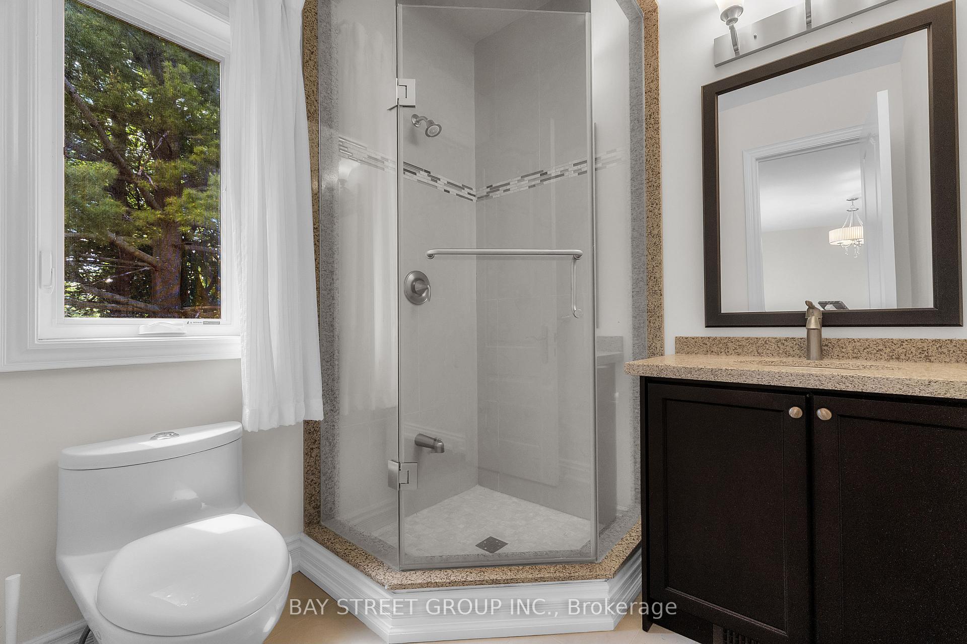 Photo 22 of 24 Murray Avenue, Scarborough, Agincourt South-Malvern West — HOMEH