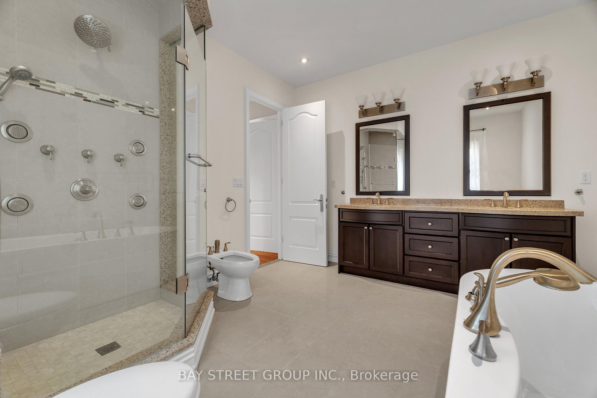 Photo 27 of 24 Murray Avenue, Scarborough, Agincourt South-Malvern West — HOMEH