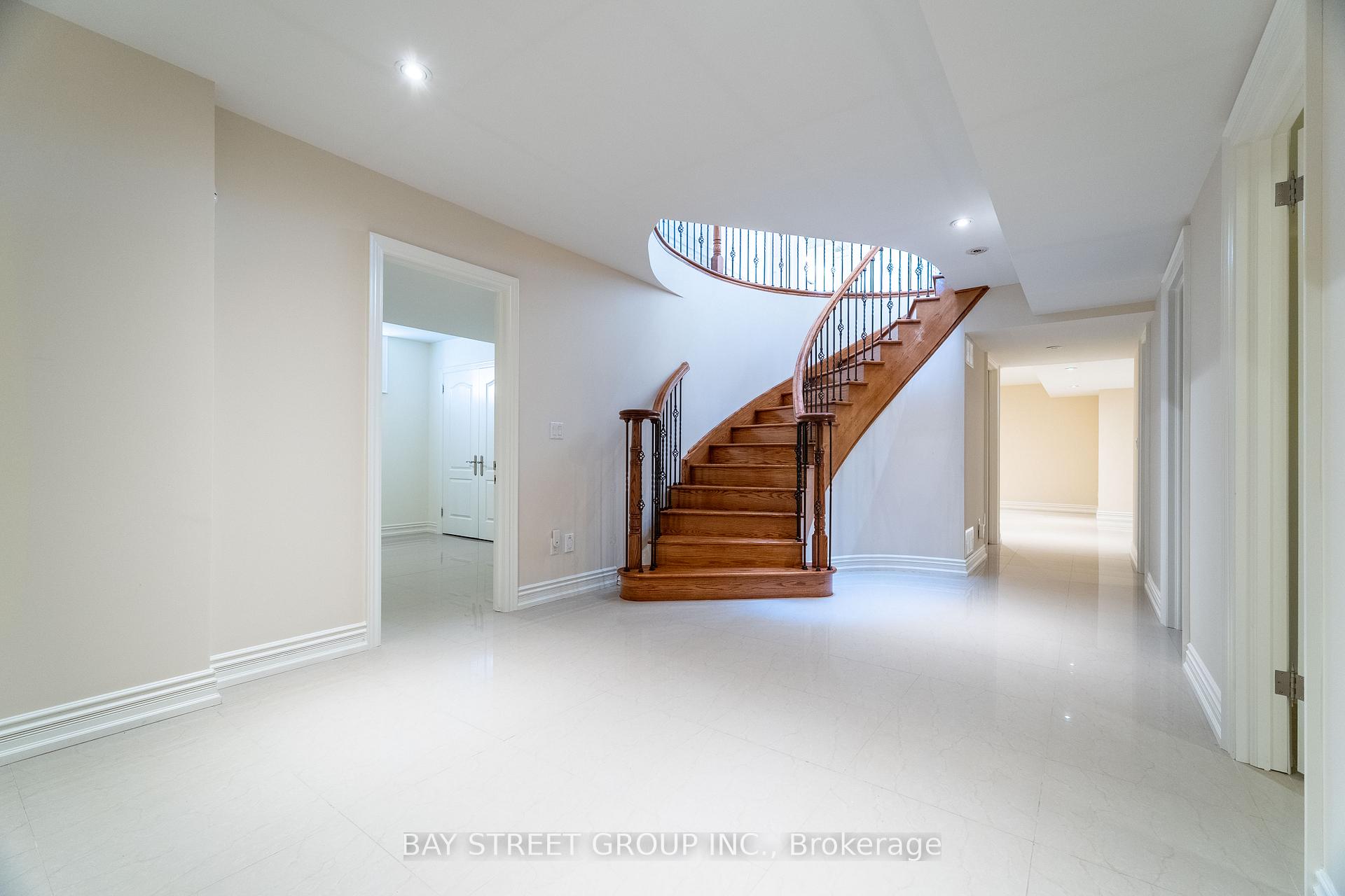 Photo 28 of 24 Murray Avenue, Scarborough, Agincourt South-Malvern West — HOMEH