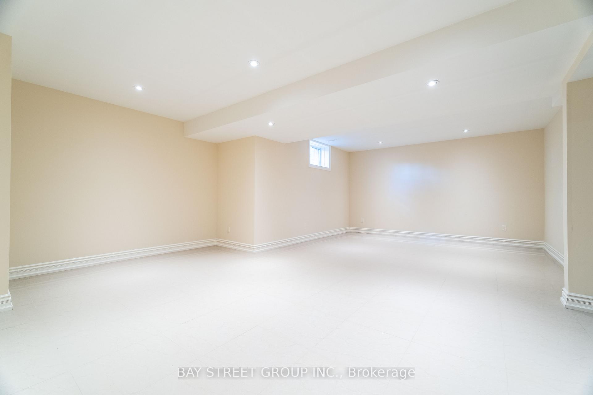 Photo 30 of 24 Murray Avenue, Scarborough, Agincourt South-Malvern West — HOMEH