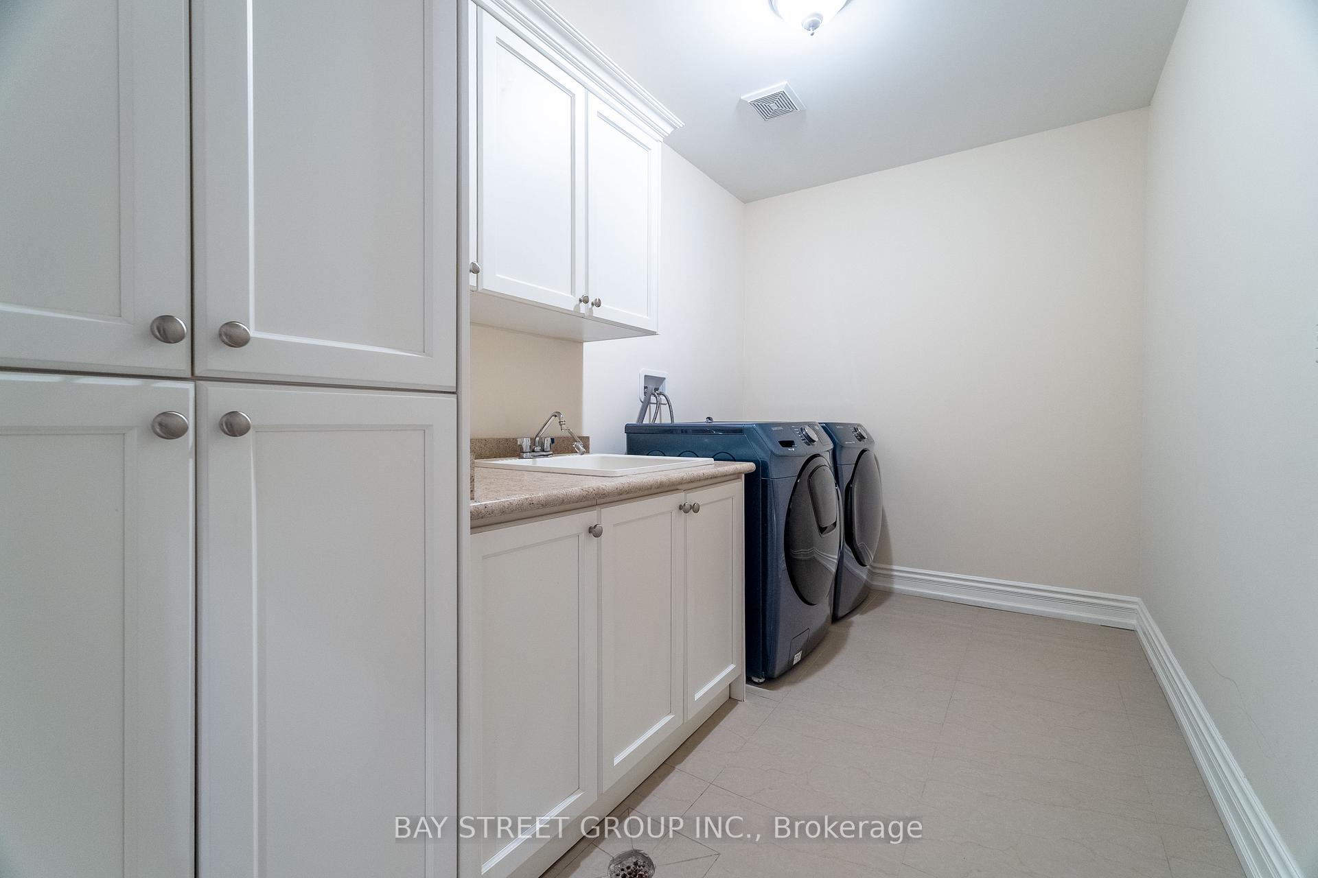 Photo 32 of 24 Murray Avenue, Scarborough, Agincourt South-Malvern West — HOMEH