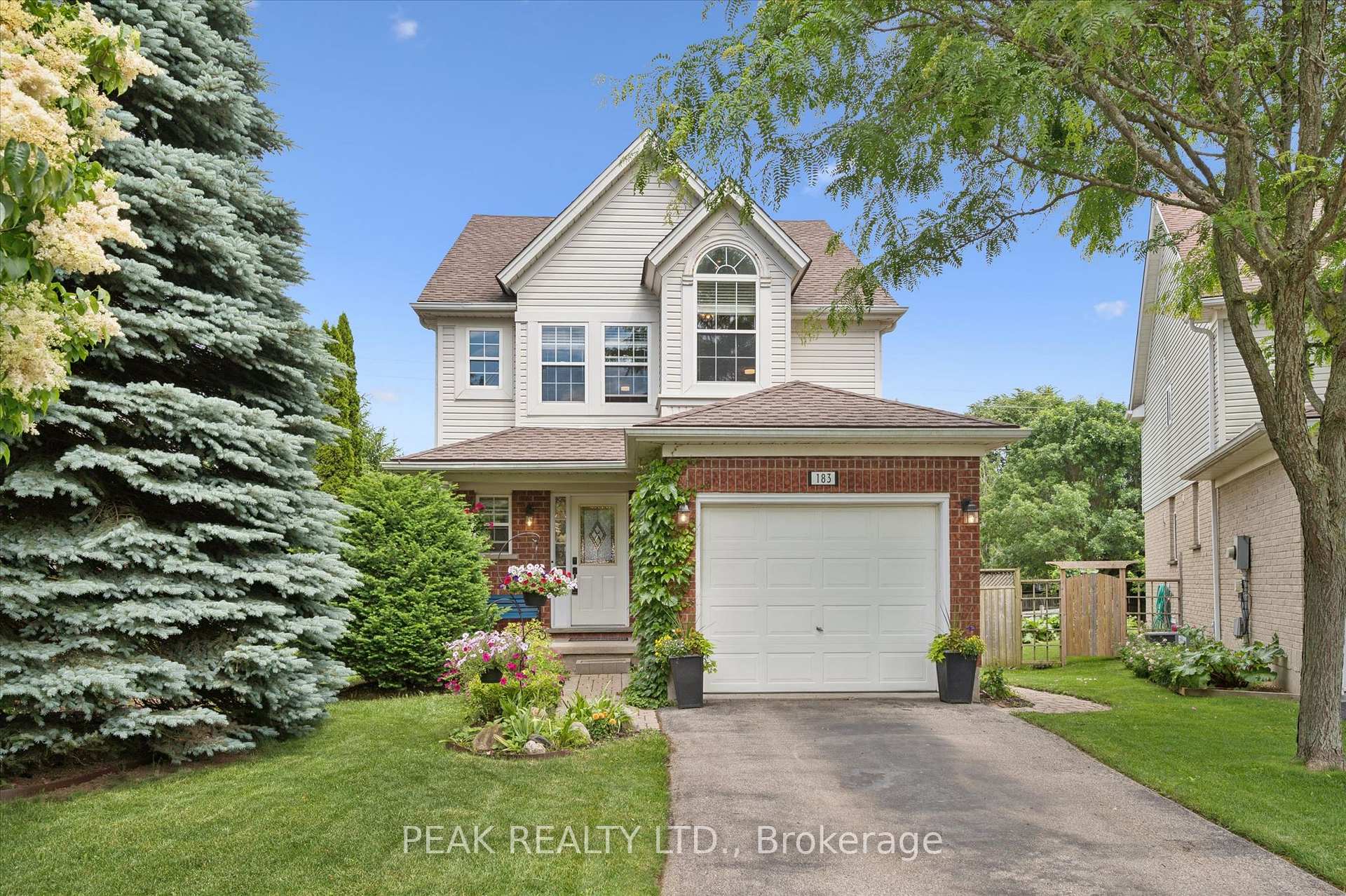 Photo 2 of 183 Dalecroft Place, Waterloo, Columbia Forest — HOMEH