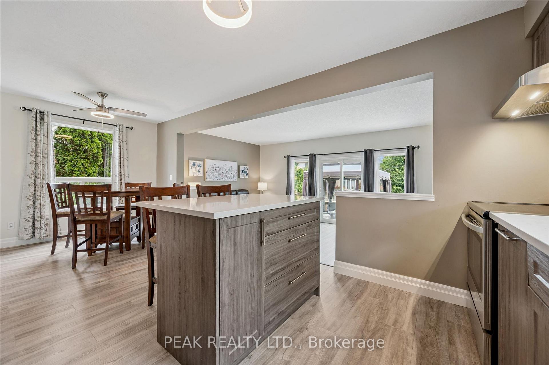 Photo 14 of 183 Dalecroft Place, Waterloo, Columbia Forest — HOMEH